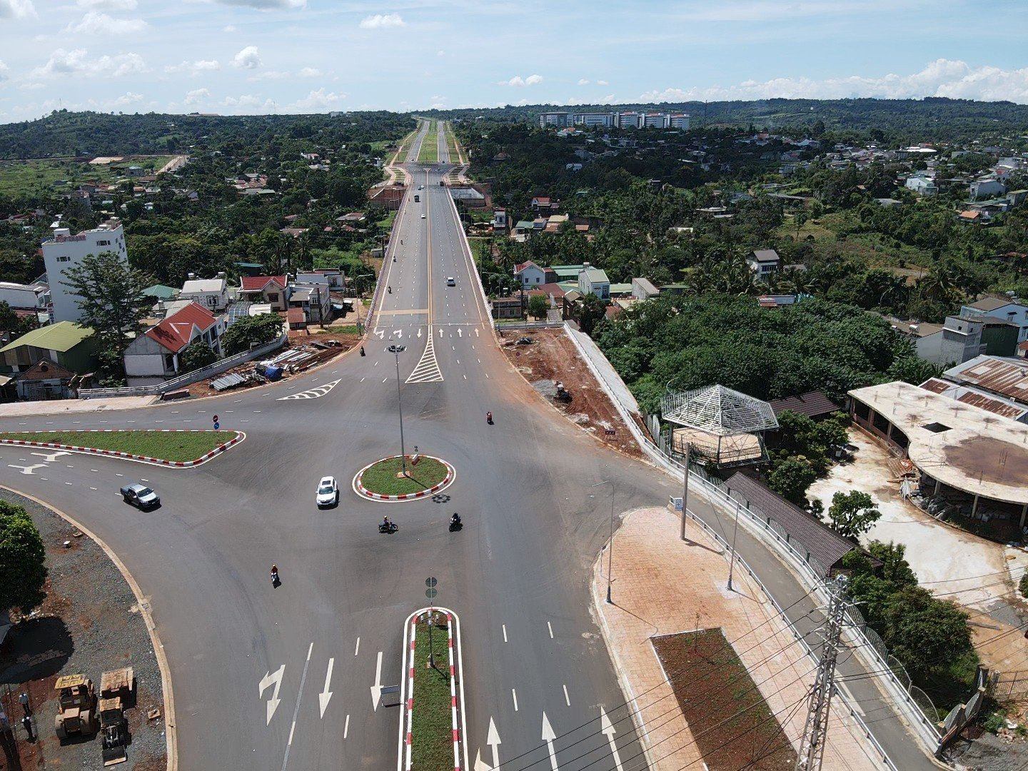 Tiềm ẩn nguy cơ TNGT tại tuyến đường nghìn tỷ ở Đắk Lắk - Ảnh 1.