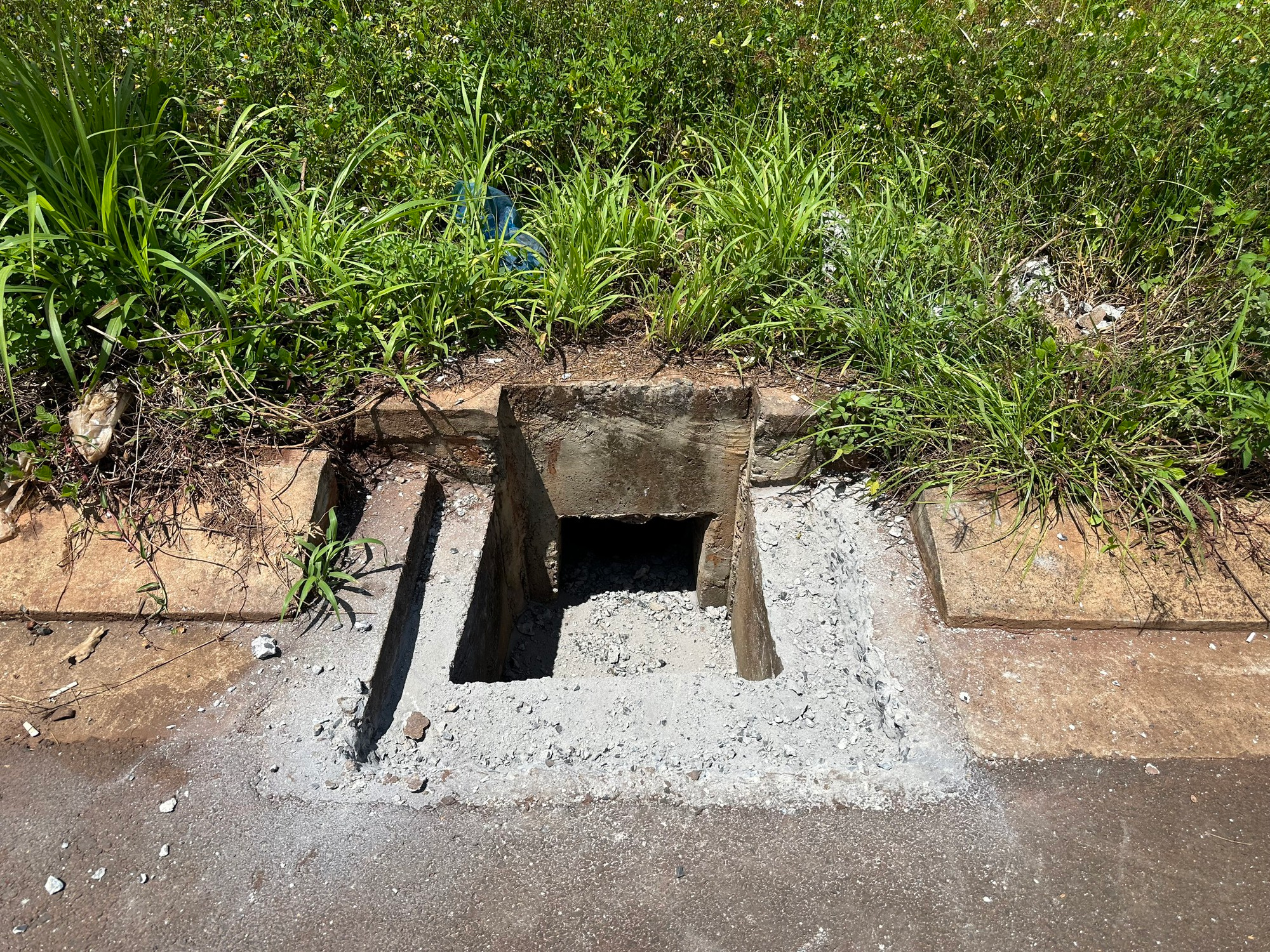 Tiềm ẩn nguy cơ TNGT tại tuyến đường nghìn tỷ ở Đắk Lắk - Ảnh 5.