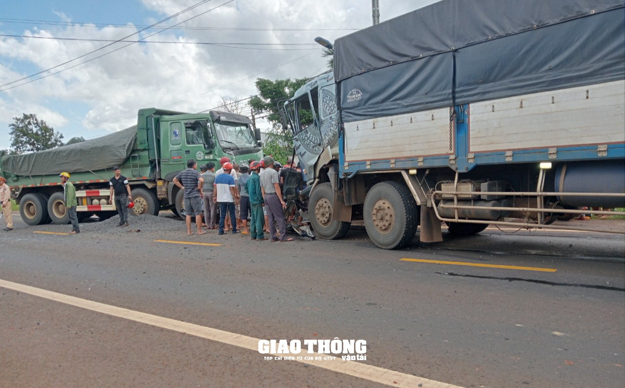 Ông Khuất Việt Hùng TNGT 3 người chết ở Gia Lai - Ảnh 3. Ông Khuất Việt Hùng TNGT 3 người chết ở Gia Lai - Ảnh 3.