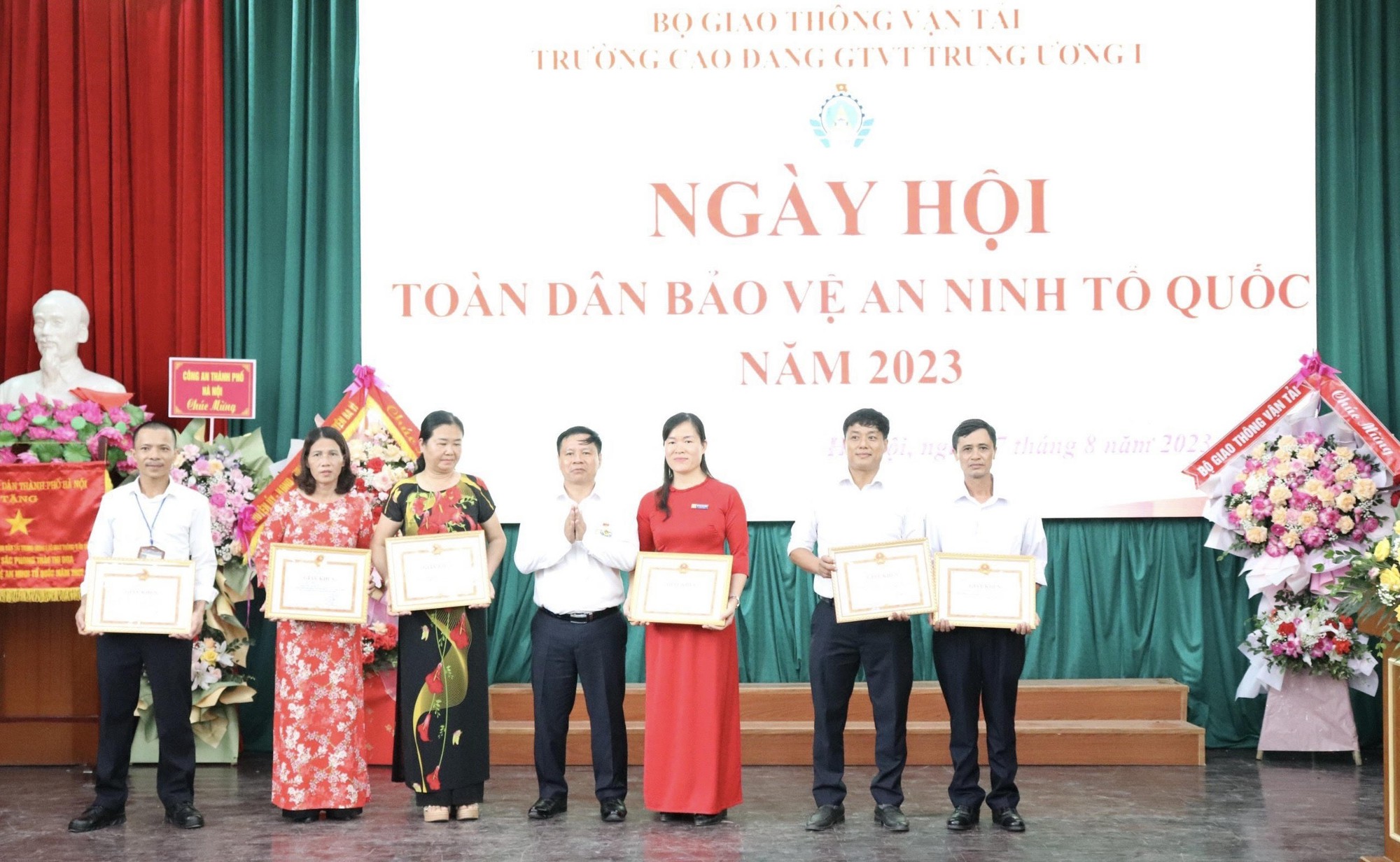 Trường Cao đẳng Giao thông vận tải Trung ương I tổ chức Ngày hội Toàn dân bảo vệ an ninh tổ quốc - Ảnh 2.