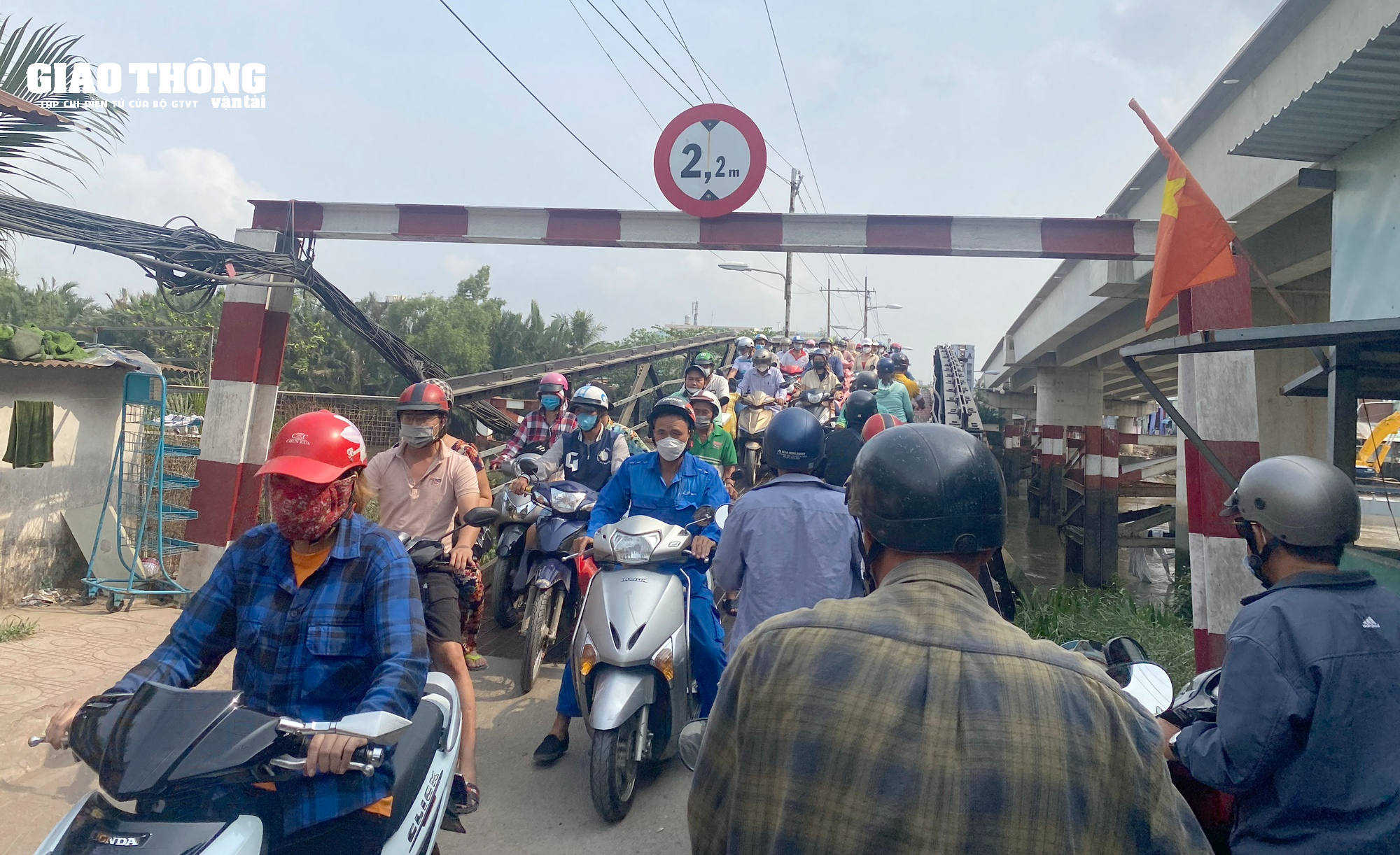 TP.HCM: Cận cảnh cầu Long Kiểng gần 600 tỷ đồng chuẩn bị thông xe vào dịp lễ Quốc khánh 2/9 - Ảnh 11. TP.HCM: Cận cảnh cầu Long Kiểng gần 600 tỷ đồng chuẩn bị thông xe vào dịp lễ Quốc khánh 2/9 - Ảnh 11.