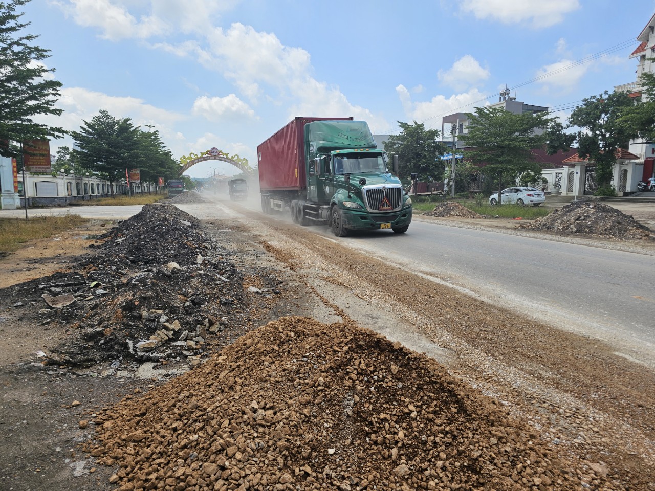 Cảnh báo chất lượng công trình sửa chữa Quốc lộ 37 đoạn qua tỉnh Hải Dương - Ảnh 1.