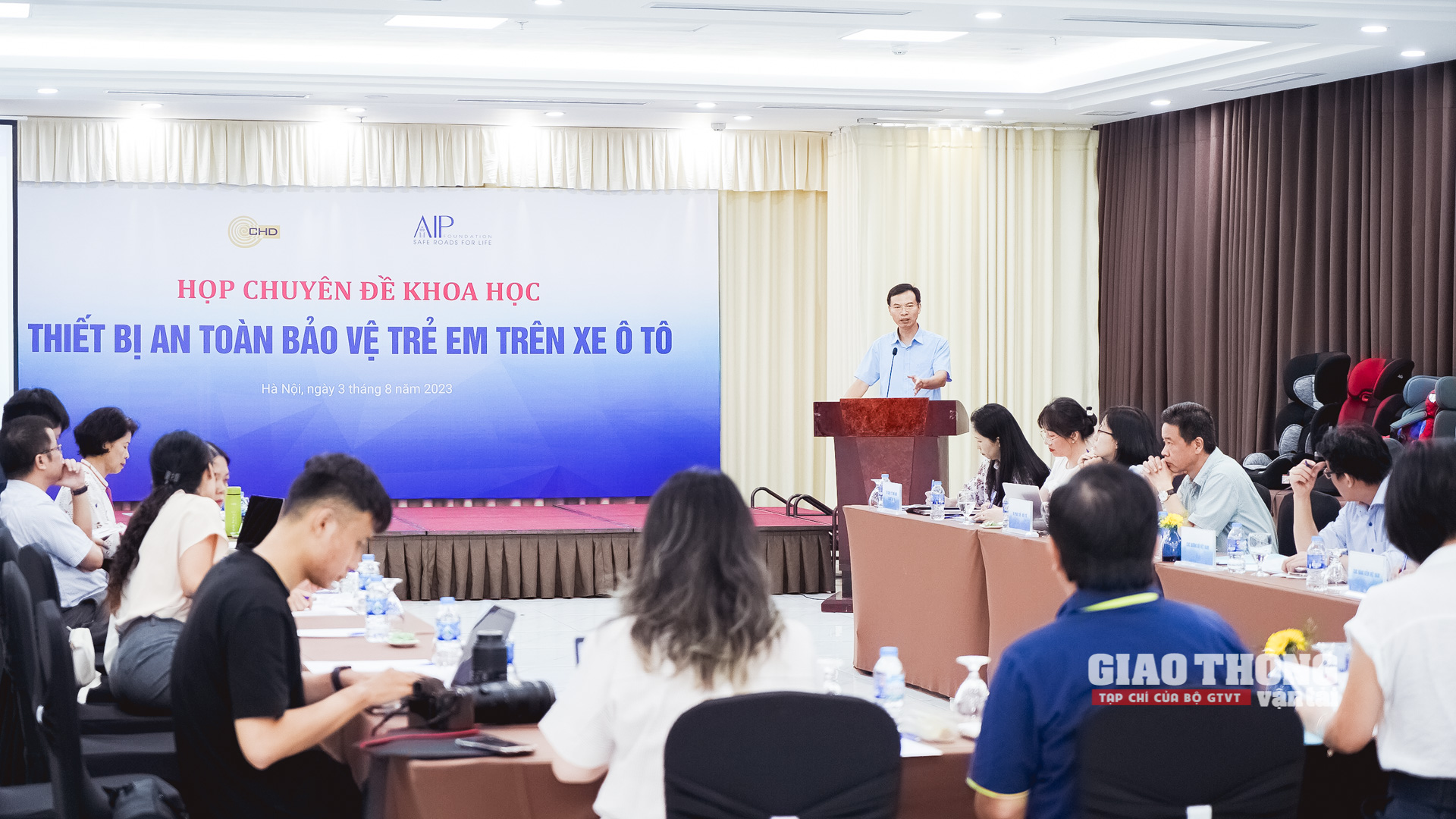 Cân nhắc lộ trình “luật hóa” thiết bị an toàn cho trẻ em trên ô tô - Ảnh 1.