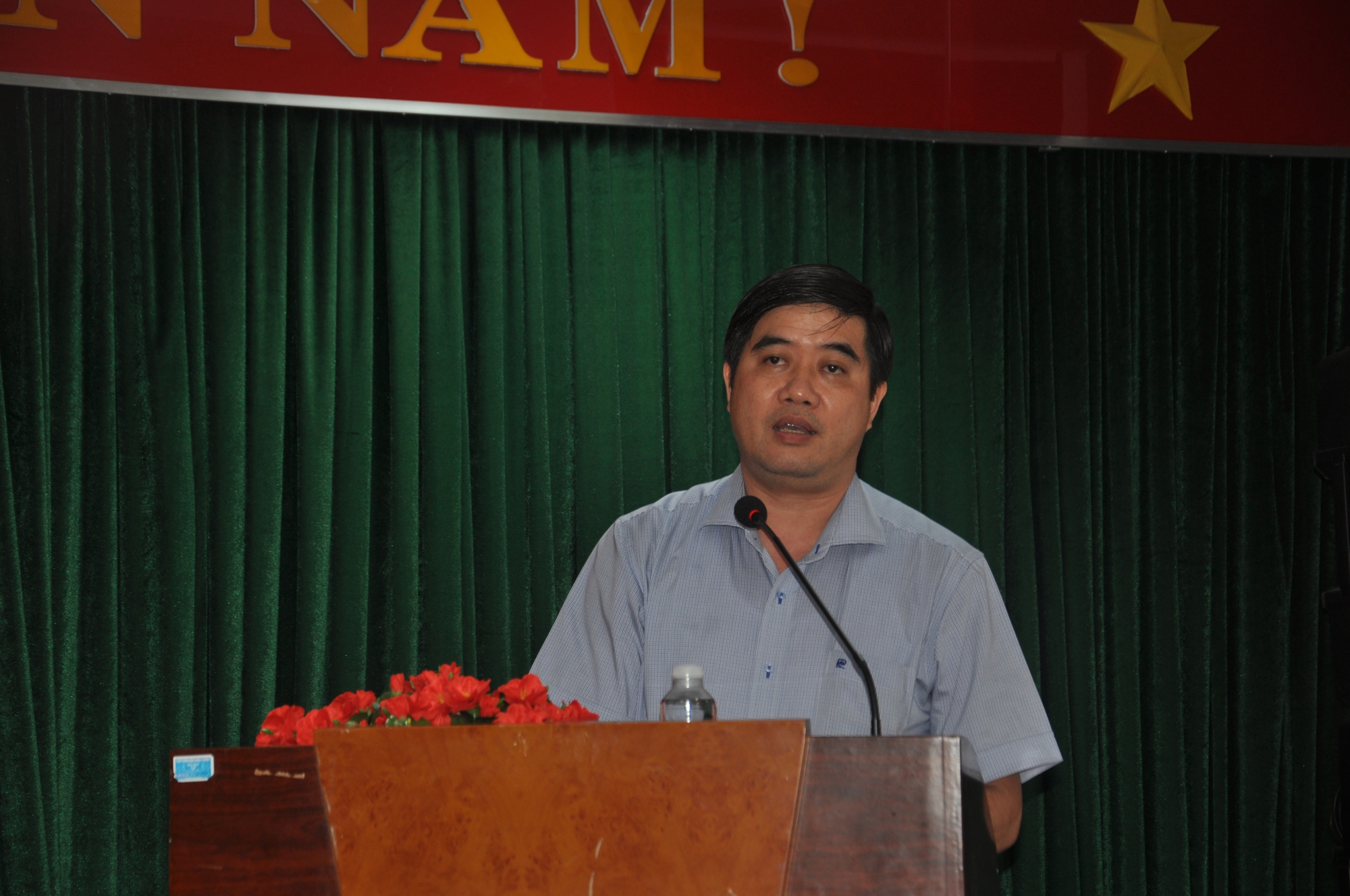 Doanh nghiệp vận tải du lịch ở Đà Nẵng cam kết chấp hành pháp luật về TTATGT - Ảnh 3.