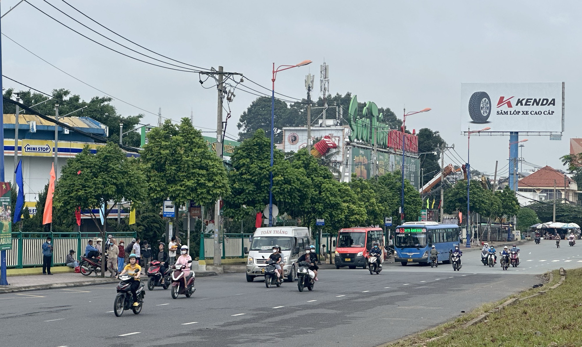 TP.HCM CSGT tăng cường kiểm tra, xử phạt xe khách vi phạm cao điểm lễ Quốc khánh 2/9 - Ảnh 9.