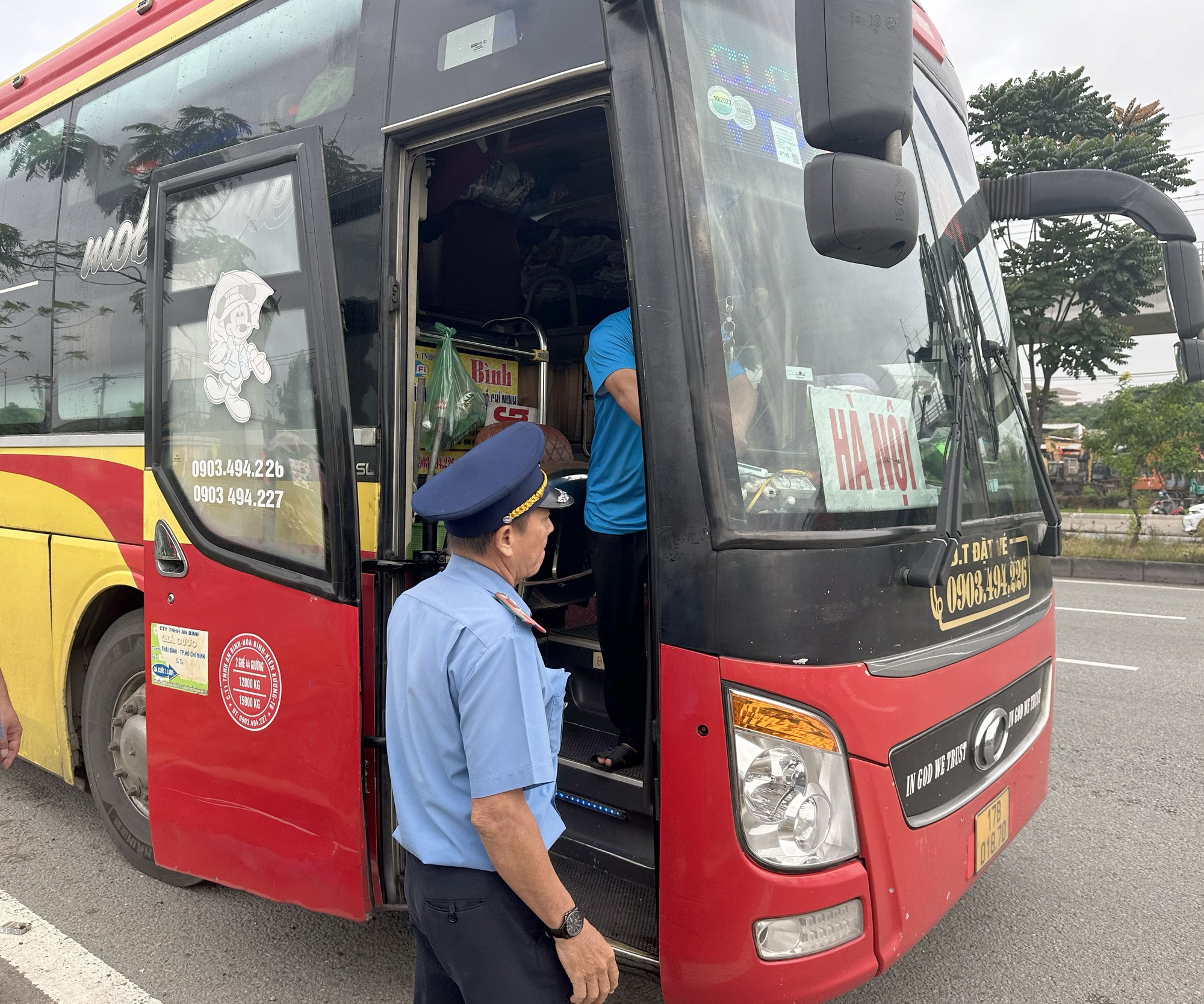 TP.HCM CSGT tăng cường kiểm tra, xử phạt xe khách vi phạm cao điểm lễ Quốc khánh 2/9 - Ảnh 8.