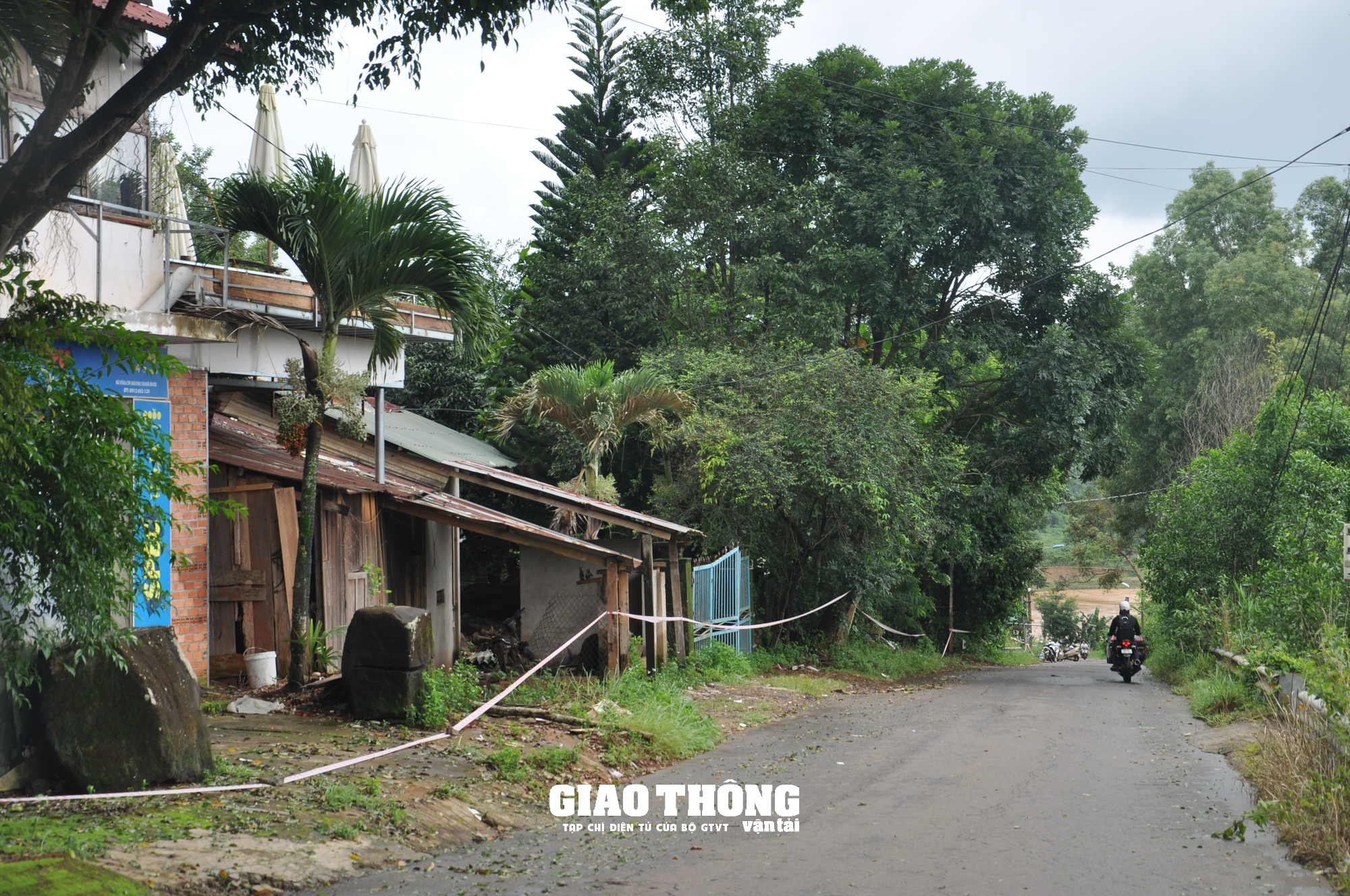 Sụt trượt nghiêm trọng QL14 ở Đắk Nông: - Ảnh 1.