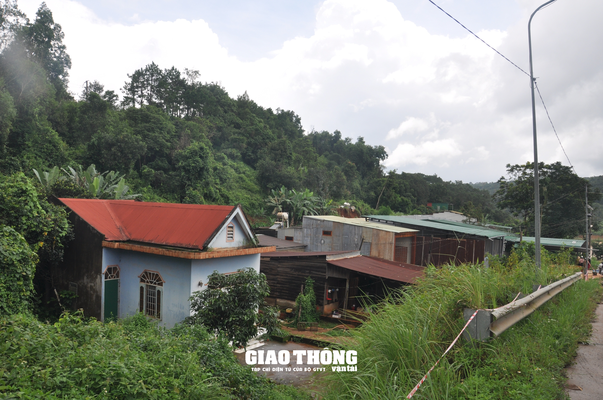 Sụt trượt nghiêm trọng QL14 ở Đắk Nông: - Ảnh 4.