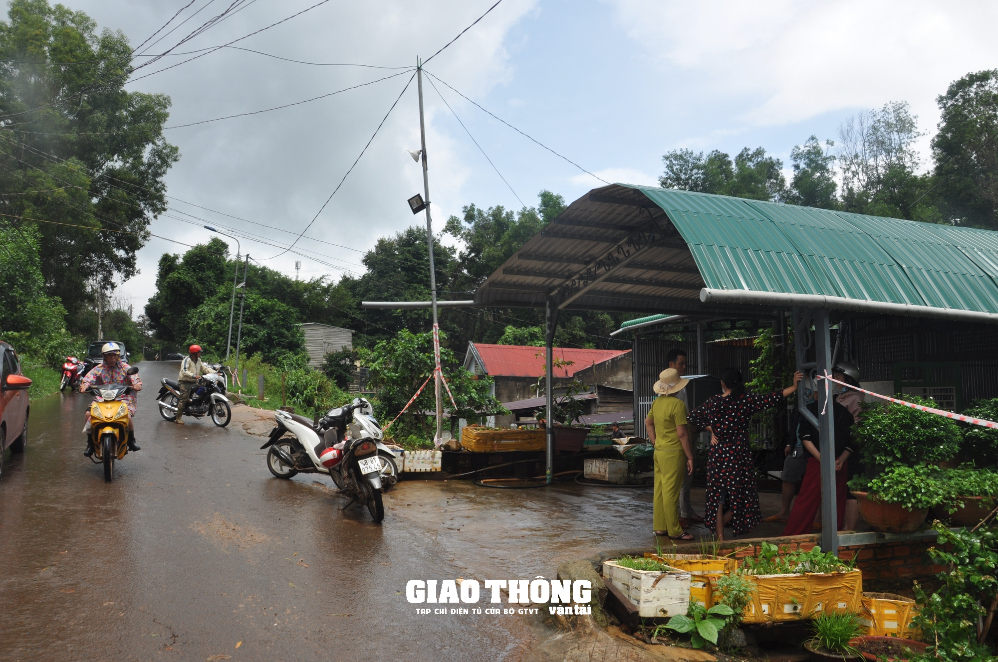 Sụt trượt nghiêm trọng QL14 ở Đắk Nông: - Ảnh 9.