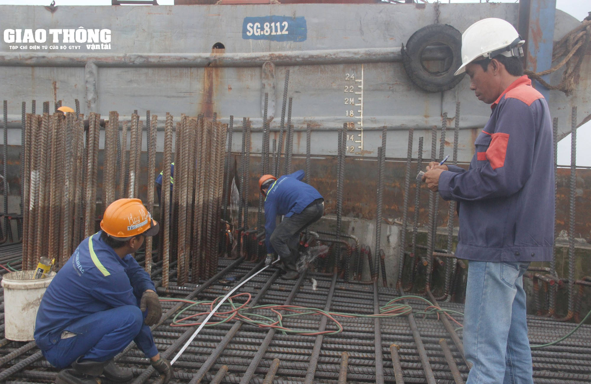 Video xuyên đêm thi công cầu Rạch Miễu 2 - Ảnh 12. Video xuyên đêm thi công cầu Rạch Miễu 2 - Ảnh 12.