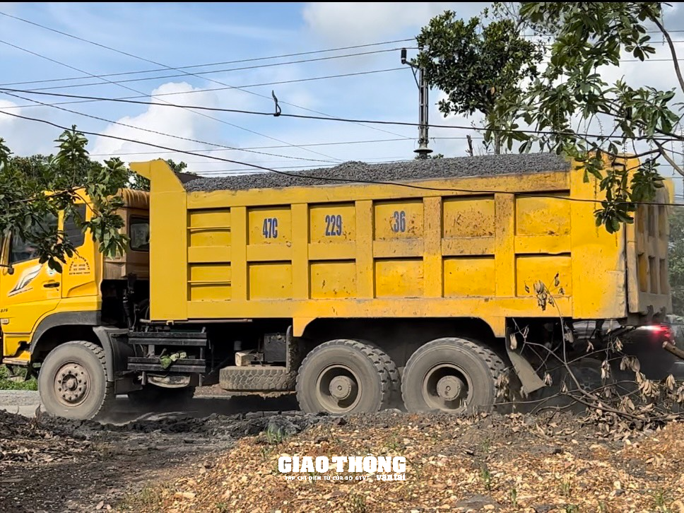 Đường 100 tỷ ở Đắk Lắk thi công ẩu... làm khổ người dân - Ảnh 9.