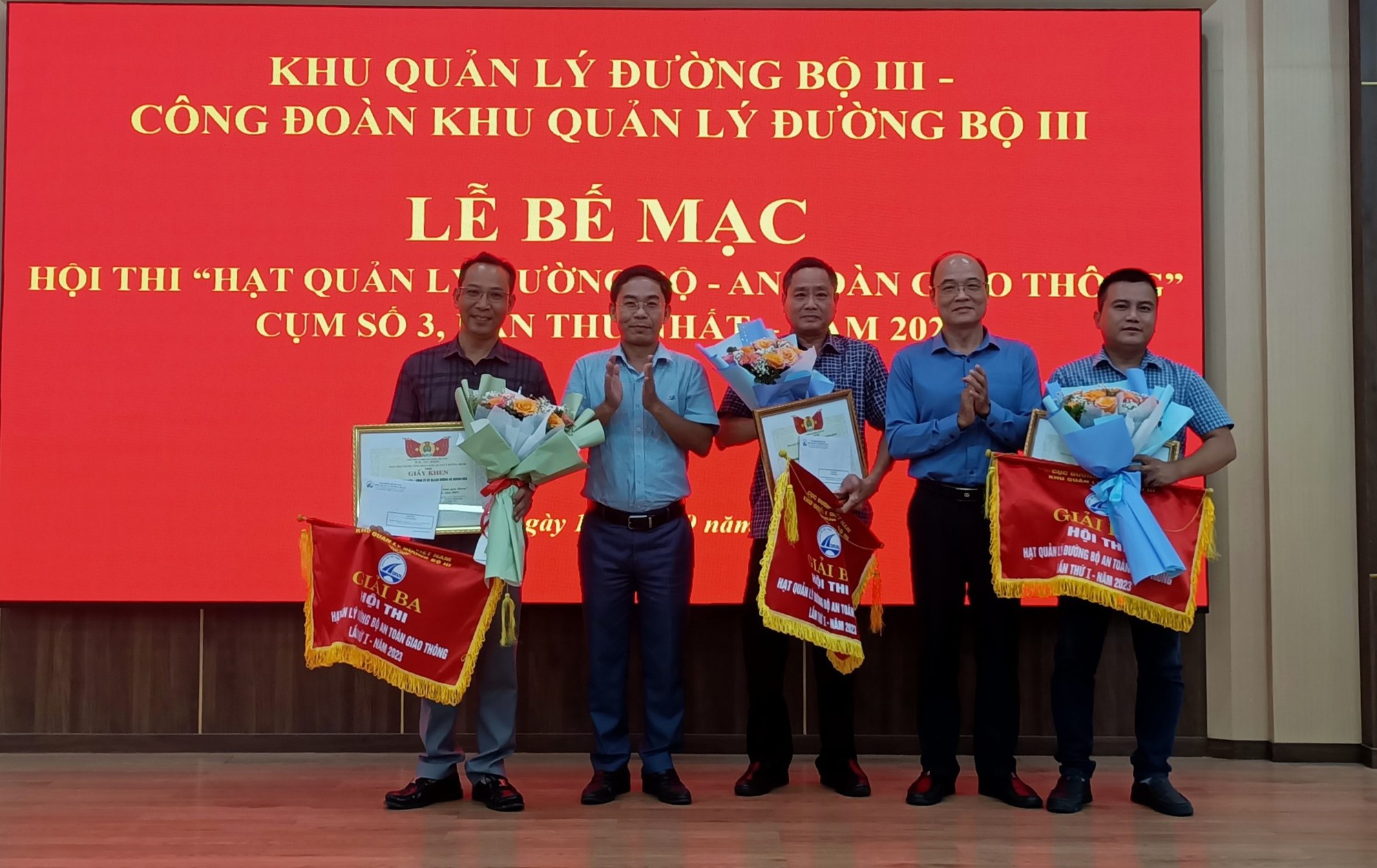 Hội thi "Hạt Quản lý đường bộ - An toàn giao thông" - Ảnh 2.