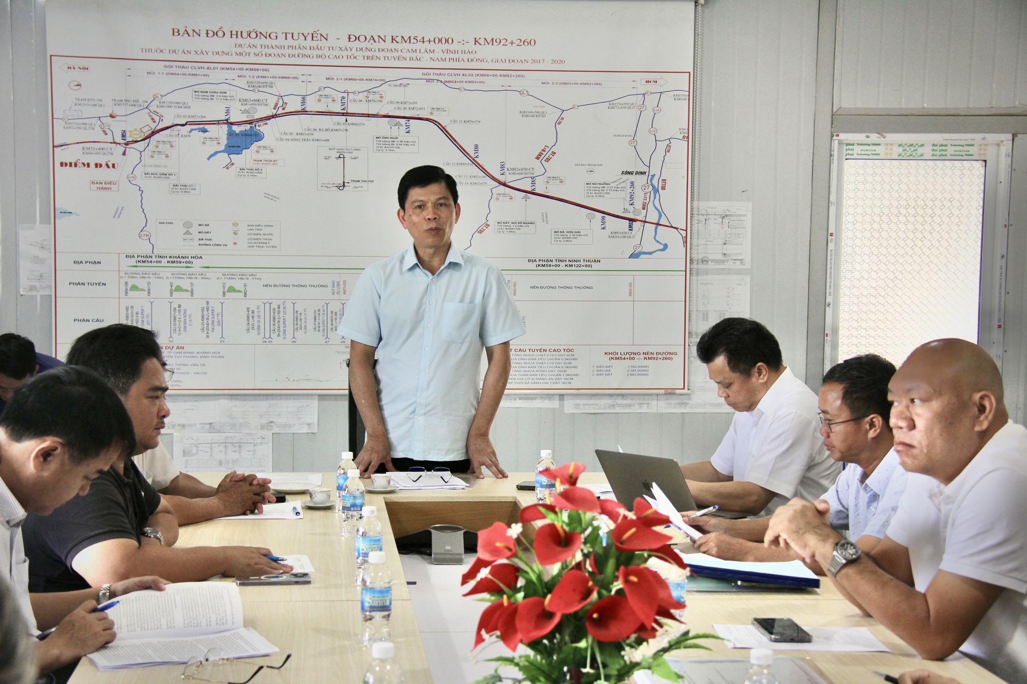 Đẩy nhanh thi công cao tốc Cam Lâm - Vĩnh Hảo  - Ảnh 1.