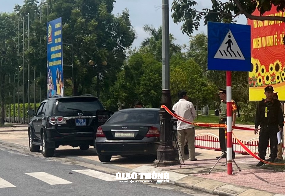 Lực lượng "đặc nhiệm" đo nồng độ cồn ở Huế: Xử lý nhiều công chức, lãnh đạo lái ô tô vi phạm - Ảnh 2.