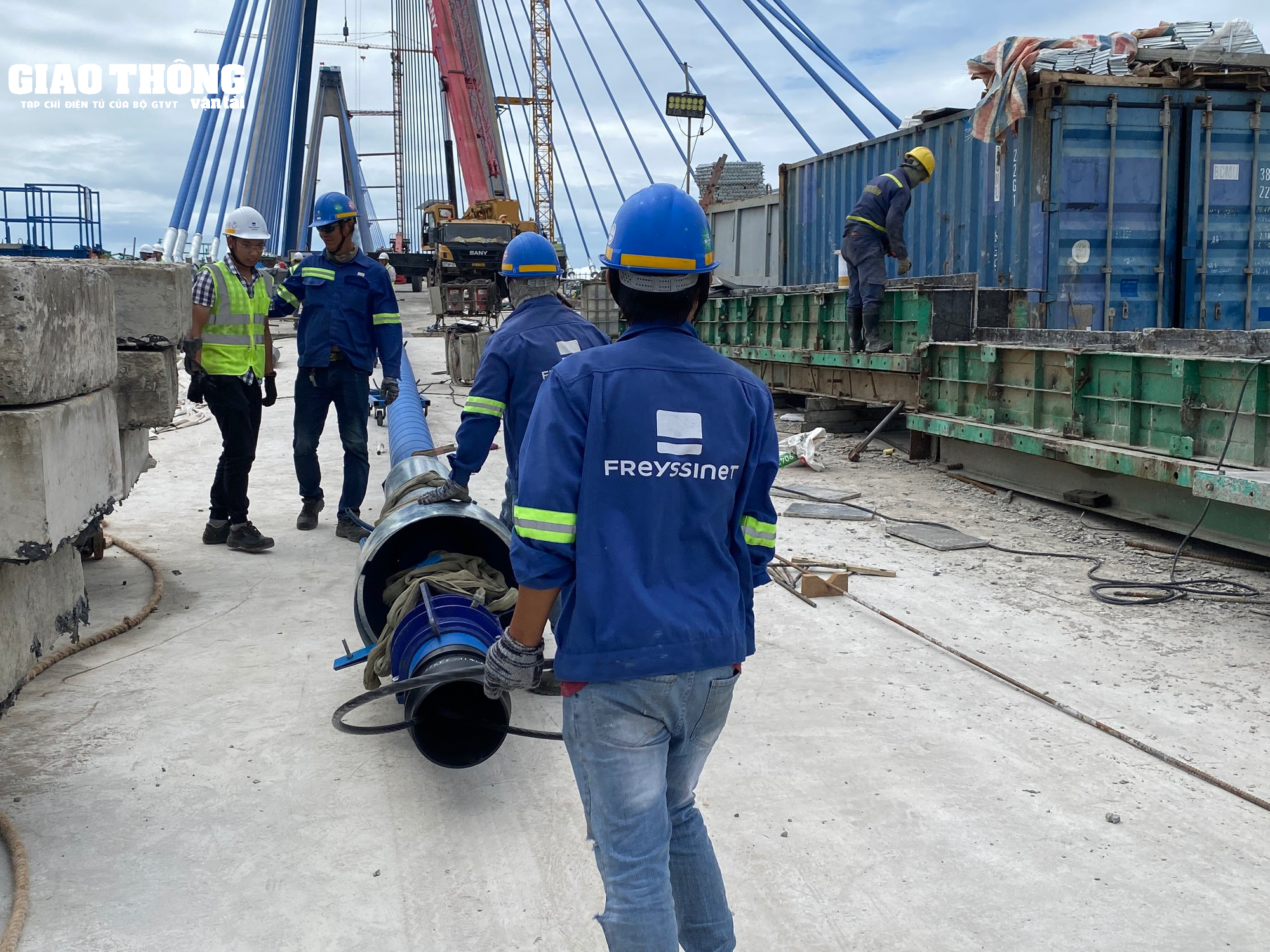 Lên dây văng cuối cùng cho cầu Mỹ Thuận 2 - Ảnh 5.