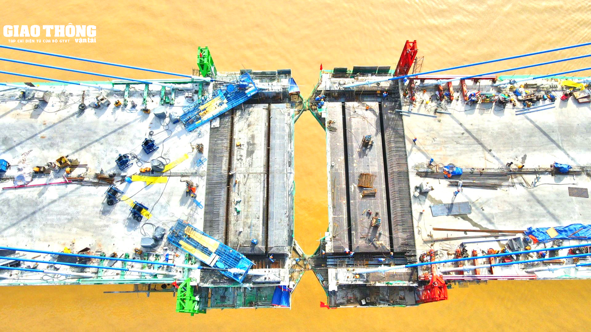 Lên dây văng cuối cùng cho cầu Mỹ Thuận 2 - Ảnh 8.