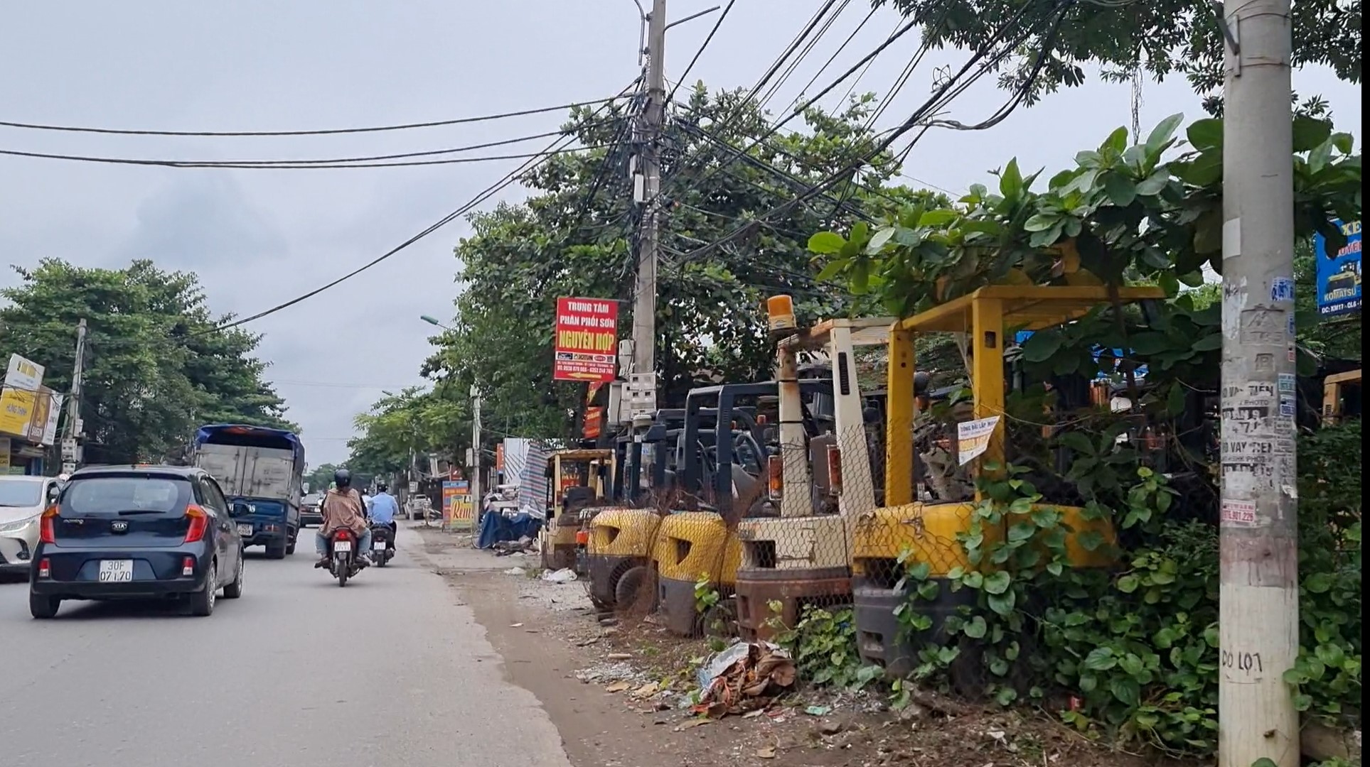 Hà Nội: Nhức nhối vi phạm hành lang đường bộ trên Quốc lộ 6- Ảnh 13.