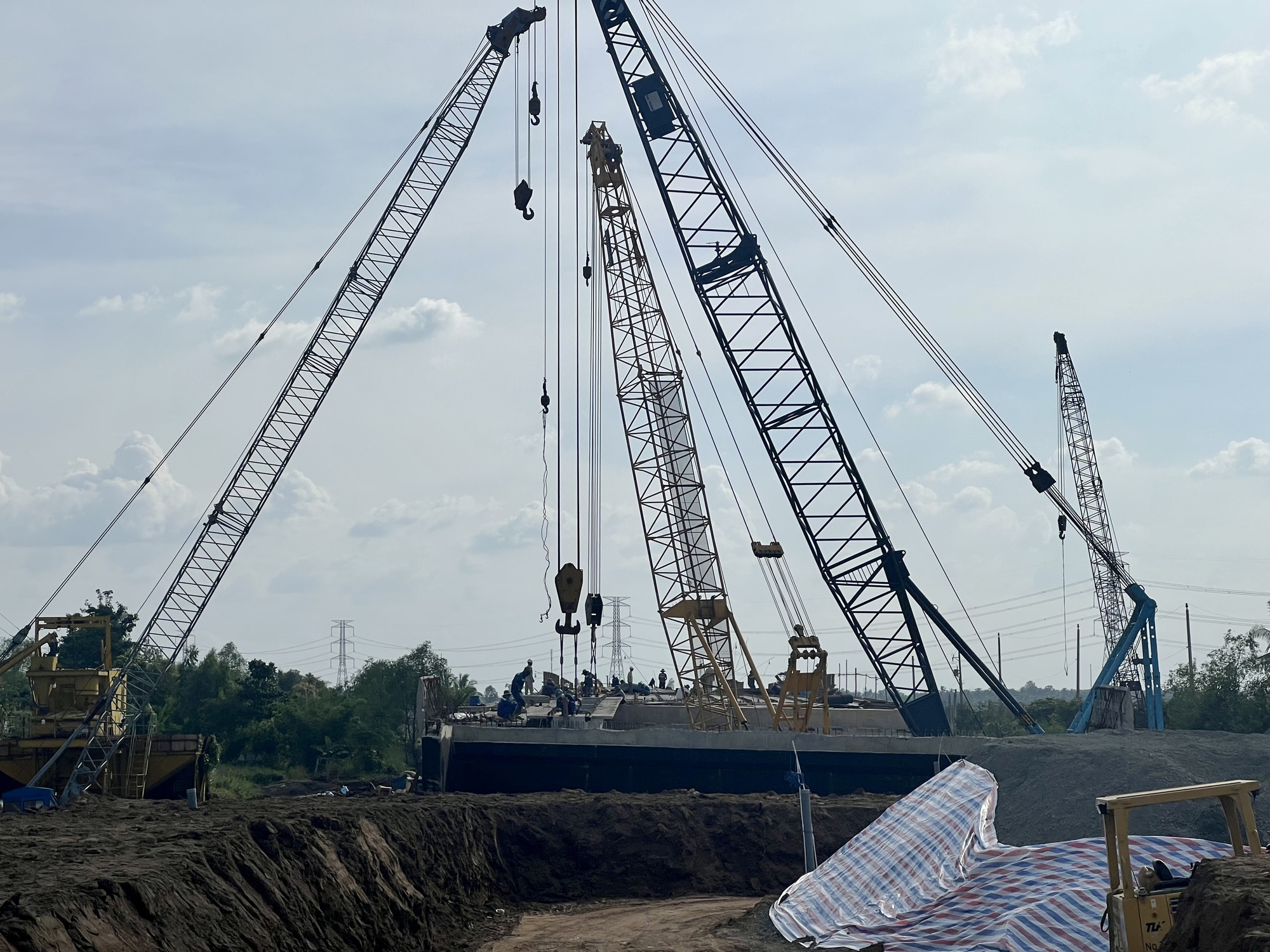 Bộ GTVT chỉ đạo đẩy nhanh tiến độ hàng loạt dự án giao thông trọng điểm - Ảnh 4.