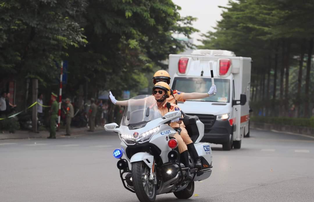 Hướng tới hệ thống giao thông vận tải an toàn, thuận tiện và thân thiện với môi trường - Ảnh 1.