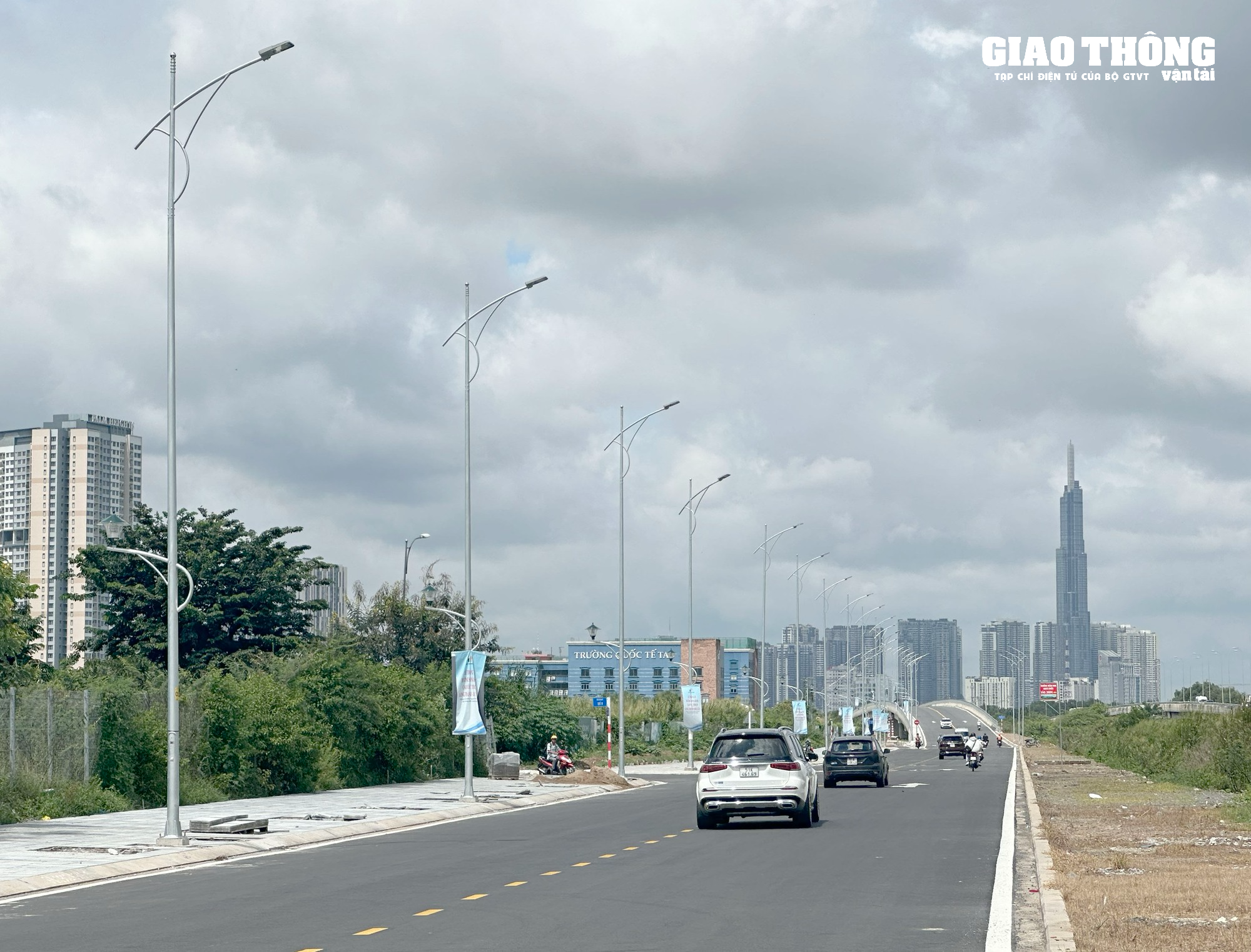 Đường song hành cao tốc TP.HCM - Long Thành - Dầu Giây vừa thông xe đã bị trộm trụ điện, gây mất ATGT - Ảnh 14.