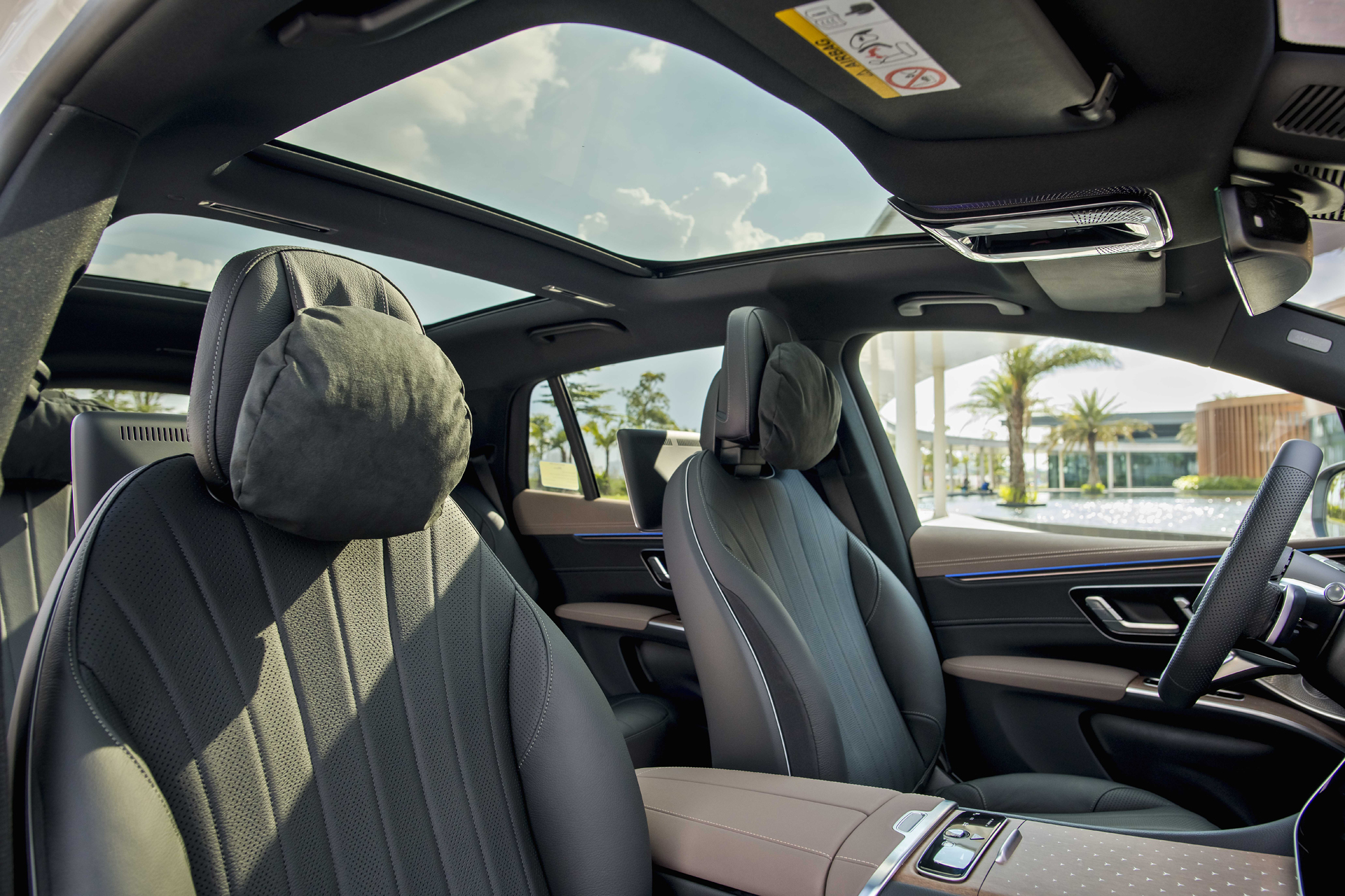 Chi tiết SUV thuần điện Mercedes EQS 500 4Matic giá gần 5 tỷ đồng - Ảnh 5. Chi tiết SUV thuần điện Mercedes EQS 500 4Matic giá gần 5 tỷ đồng