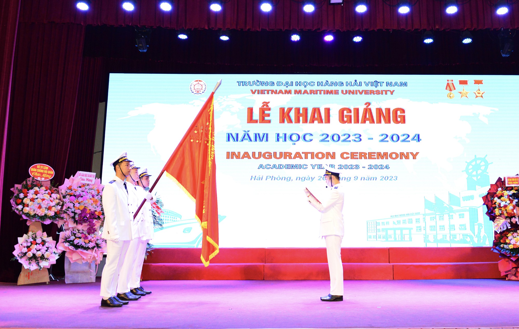Trường Đại học Hàng hải Việt Nam tổ chức Khai giảng năm học mới và đón nhận Cờ thi đua Chính phủ - Ảnh 3. Trường Đại học Hàng hải Việt Nam tổ chức Khai giảng năm học mới và đón nhận Cờ thi đua Chính phủ - Ảnh 3.