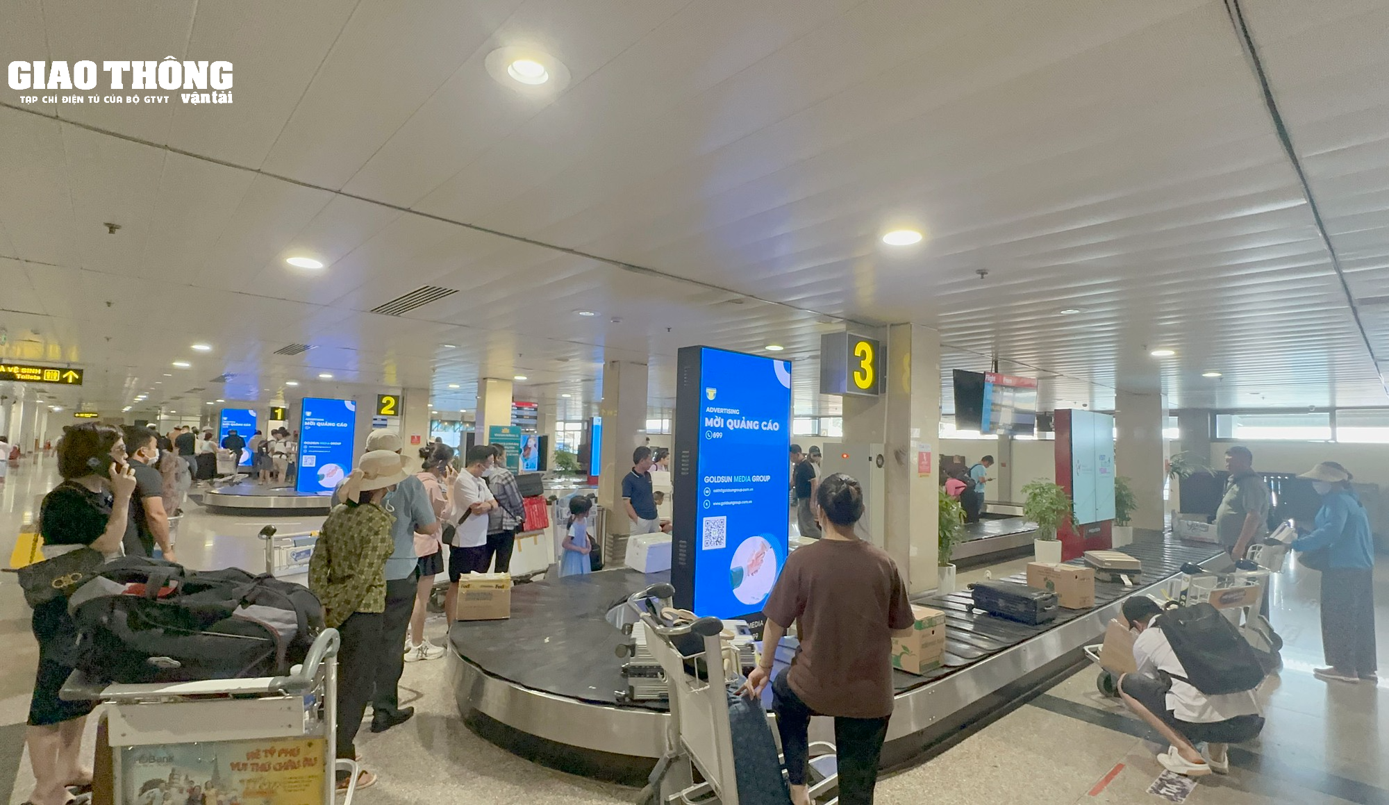 Người dân ùn ùn quay lại TP.HCM sau lễ 2/9, sân bay Tân Sơn Nhất đón 130.000 khách - Ảnh 5.