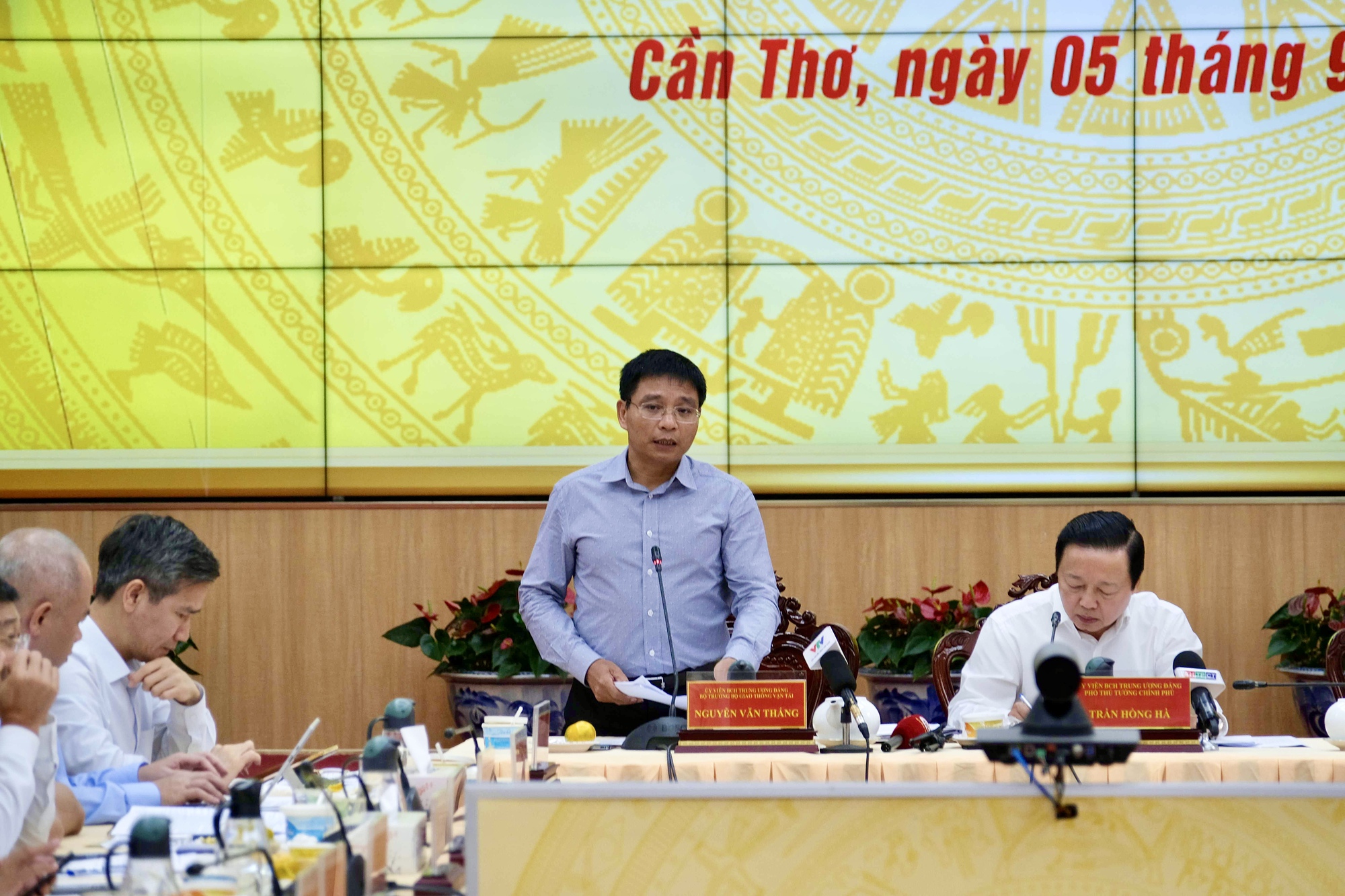 Đi tìm nguyên nhân chậm cấp mỏ vật liệu cho các dự án ĐBSCL - Ảnh 1. Đi tìm nguyên nhân chậm cấp mỏ vật liệu cho các dự án ĐBSCL - Ảnh 1.