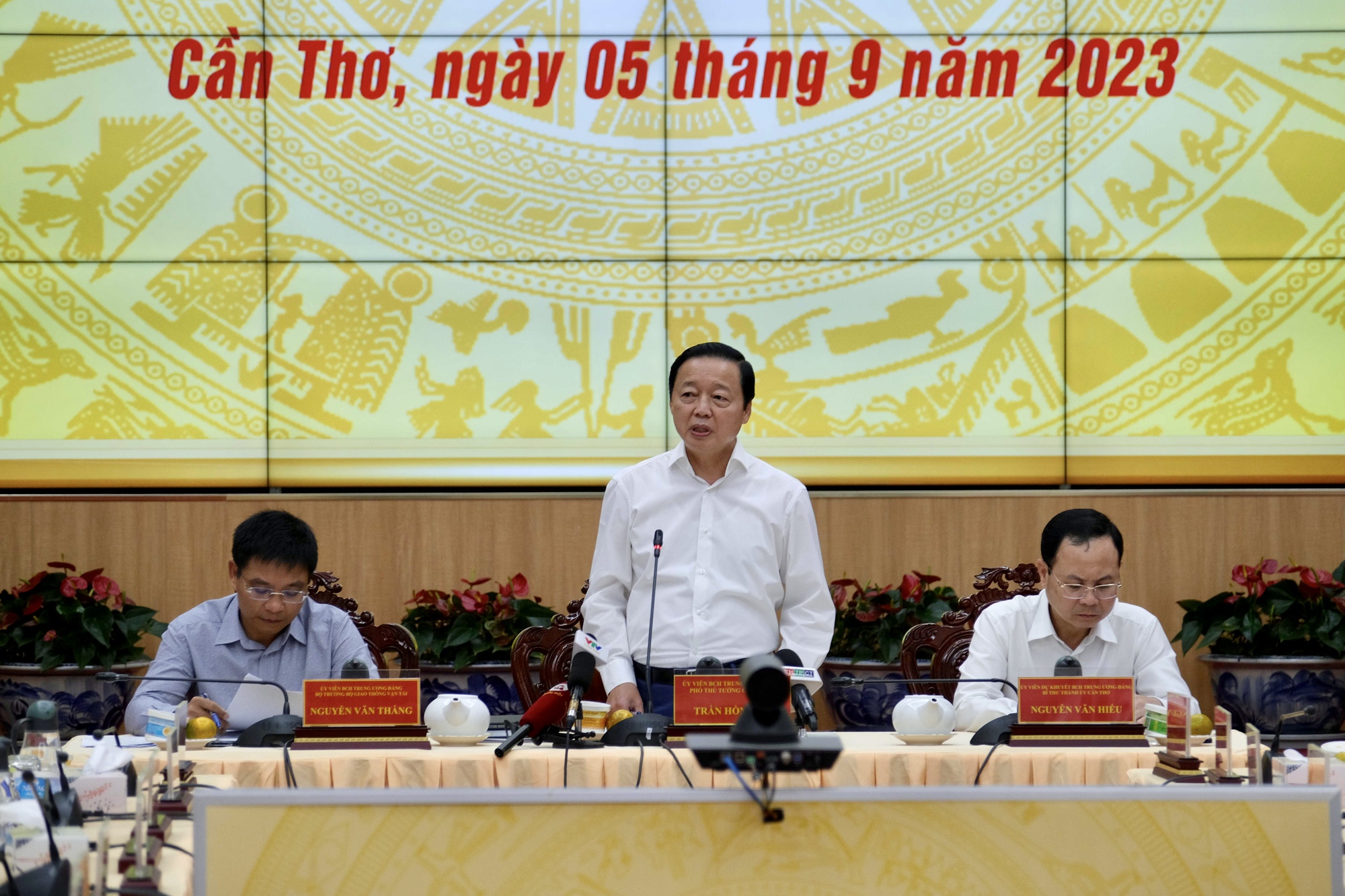 Đi tìm nguyên nhân chậm cấp mỏ vật liệu cho các dự án ĐBSCL - Ảnh 3. Đi tìm nguyên nhân chậm cấp mỏ vật liệu cho các dự án ĐBSCL - Ảnh 3.