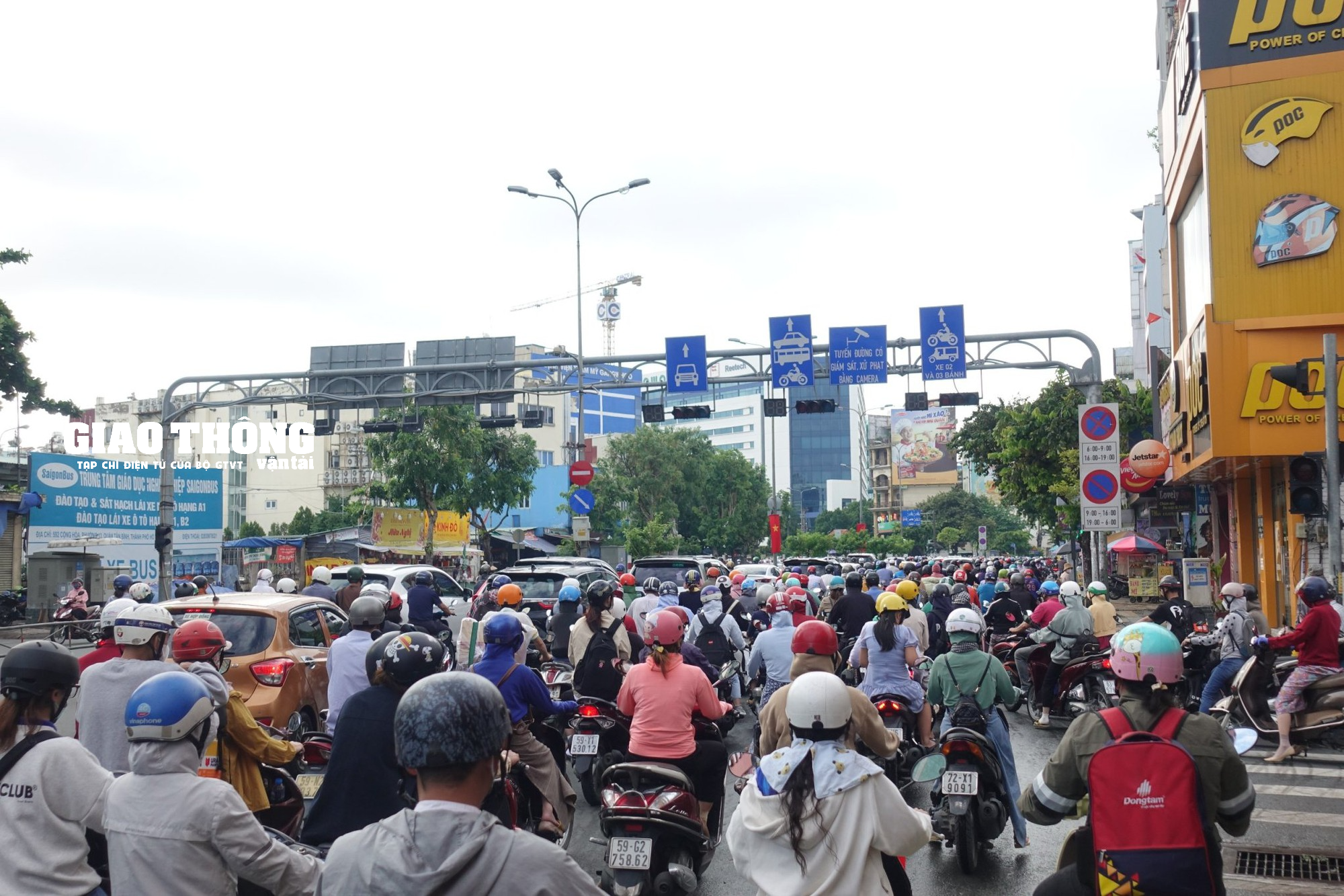 TP.HCM nhiều tuyến đường ùn tắc giao thông sau kỳ nghỉ lễ 2/9 - Ảnh 5.