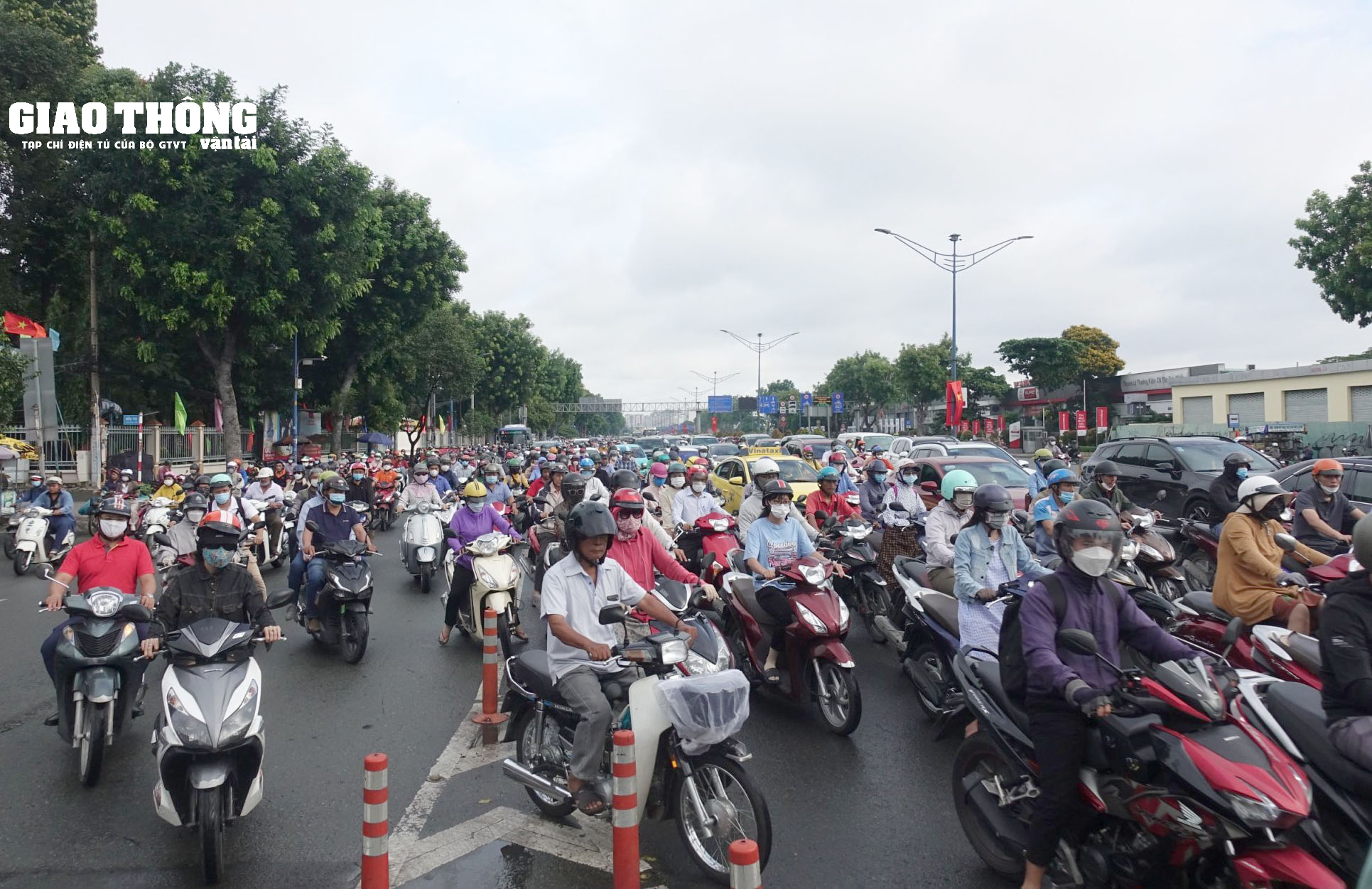 TP.HCM nhiều tuyến đường ùn tắc giao thông sau kỳ nghỉ lễ 2/9 - Ảnh 1.