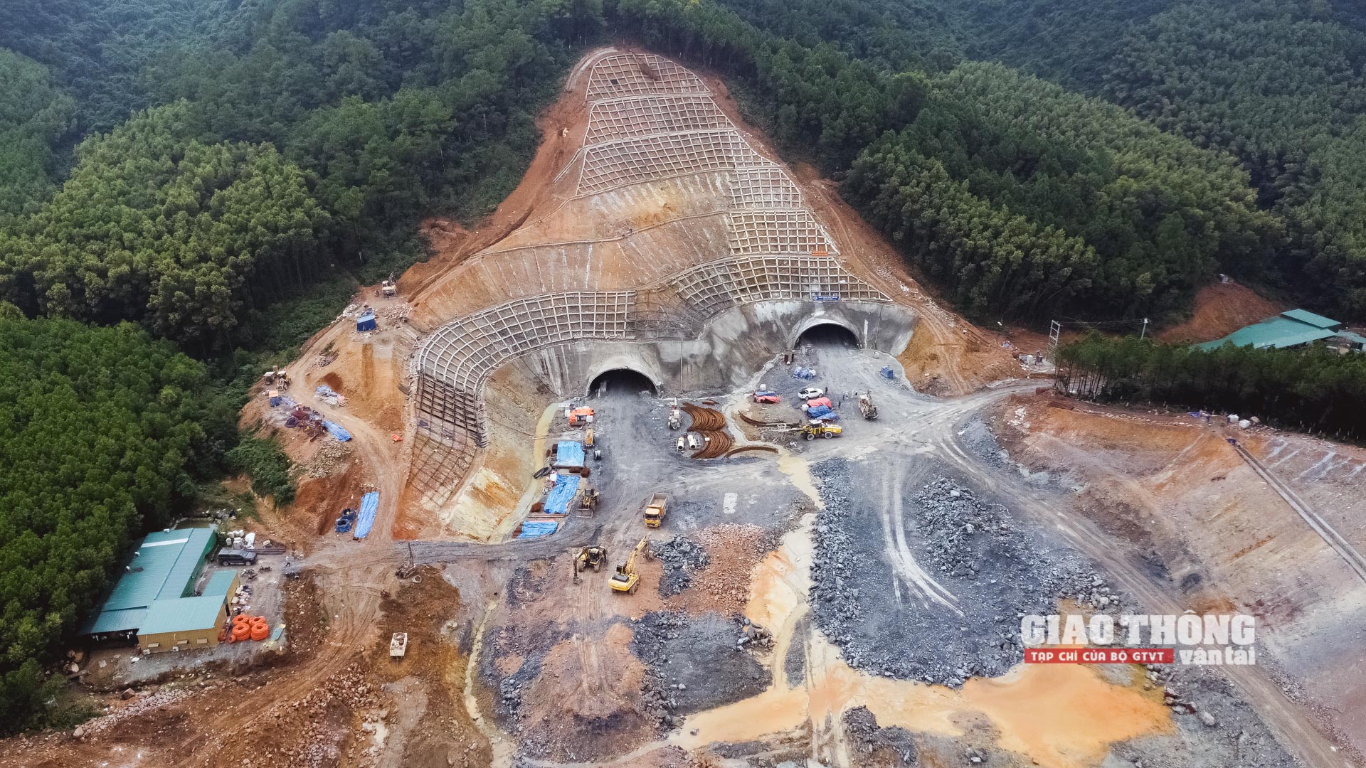 Nhà thầu giao thông vẫn chưa thoát khỏi Nhà thầu giao thông vẫn chưa thoát khỏi