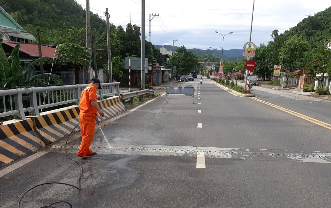 Tranh tài "Hạt Quản lý đường bộ - An toàn giao thông" - Ảnh 1.