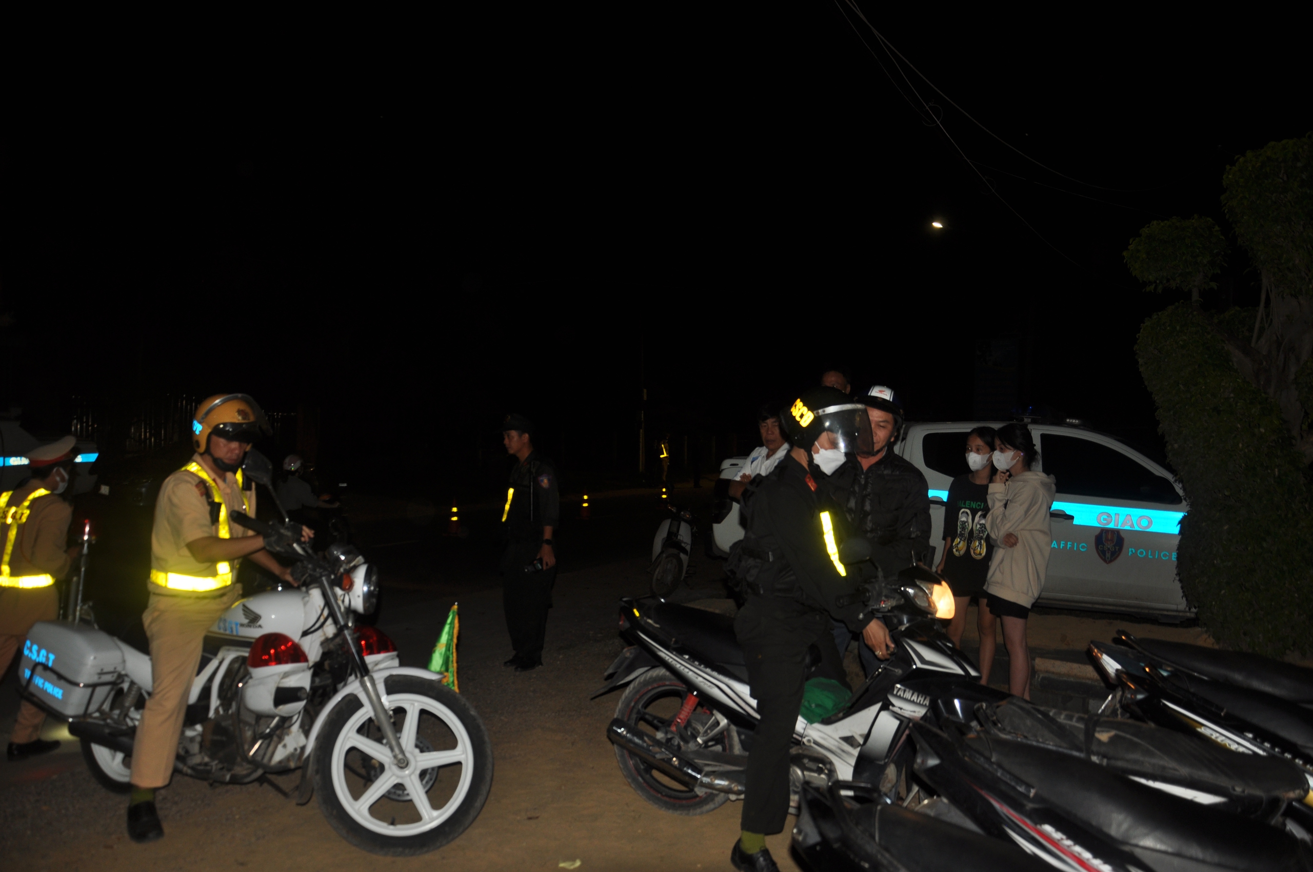 Video CSGT Bình Định xử lý nồng độ cồn ở QL19C: Nhiều lái xe vi phạm mức 