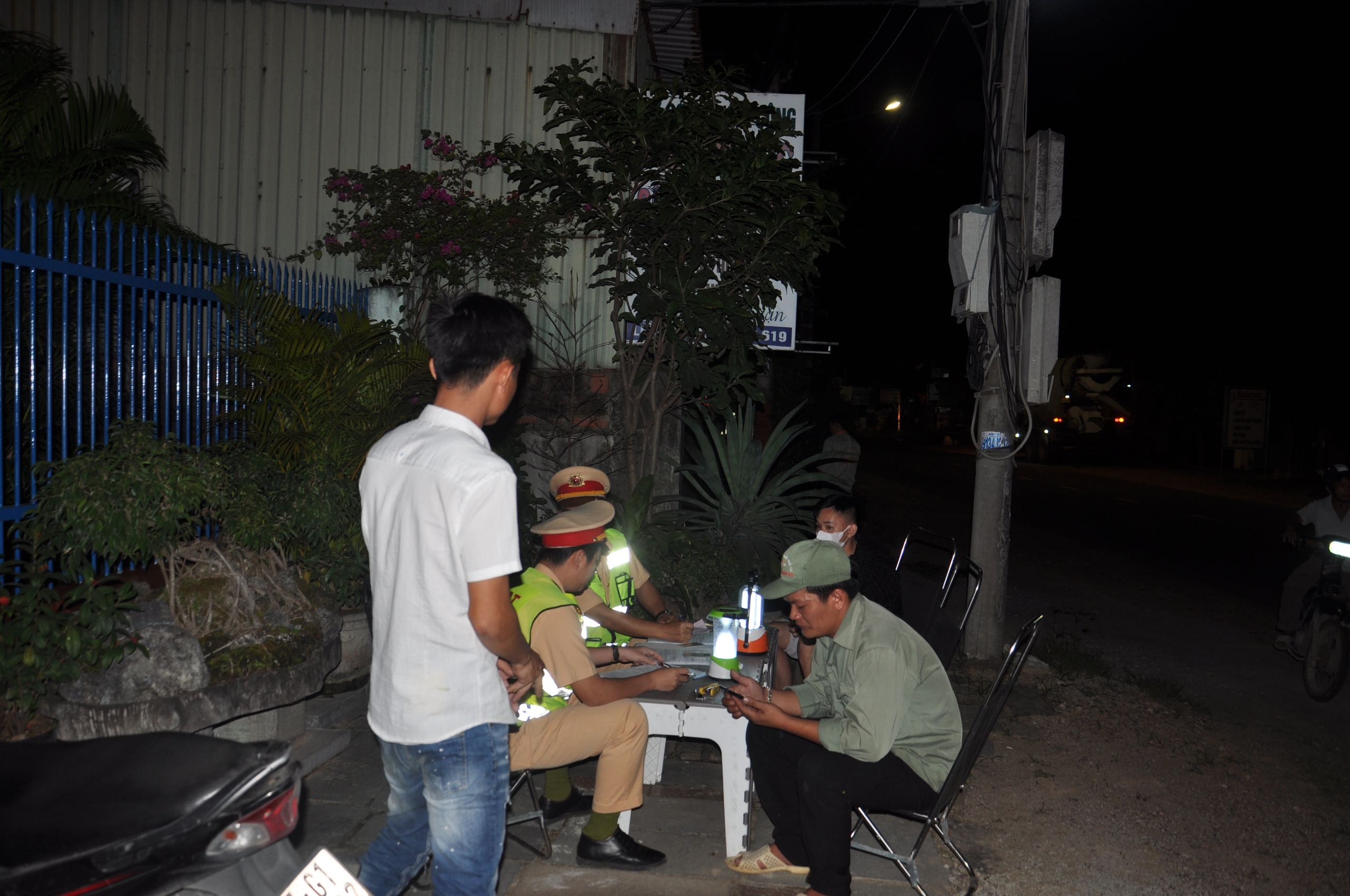 Video CSGT Bình Định xử lý nồng độ cồn ở QL19C: Nhiều lái xe vi phạm mức 