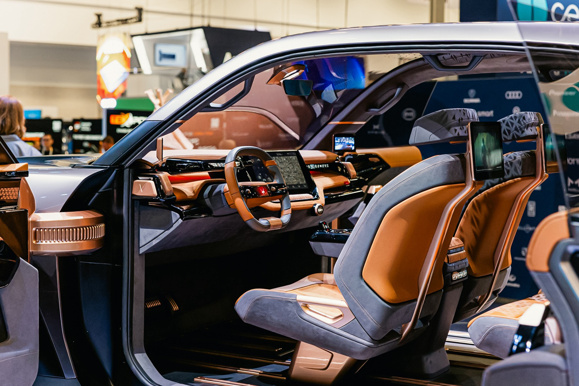 Xe bán tải điện VinFast VF Wild lần đầu ra mắt- Ảnh 2.