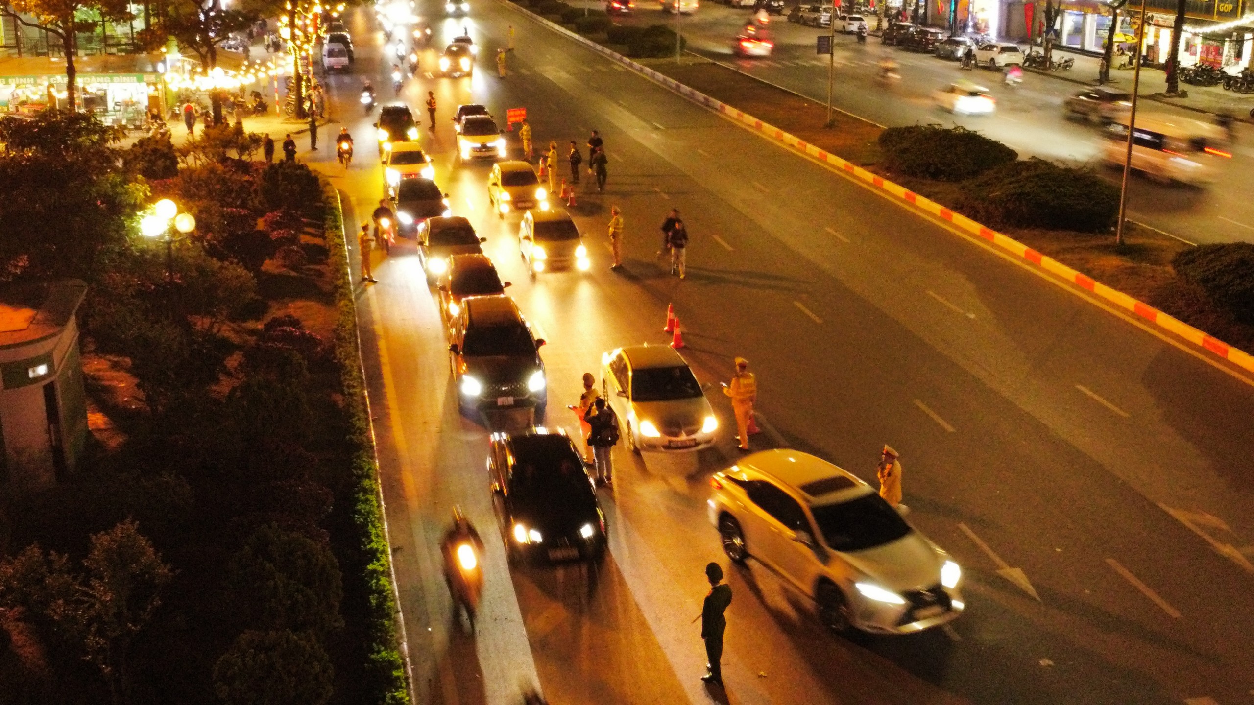 Cao điểm tổng kiểm tra xử lý vi phạm giao thông trên toàn quốc dịp Tết- Ảnh 2.