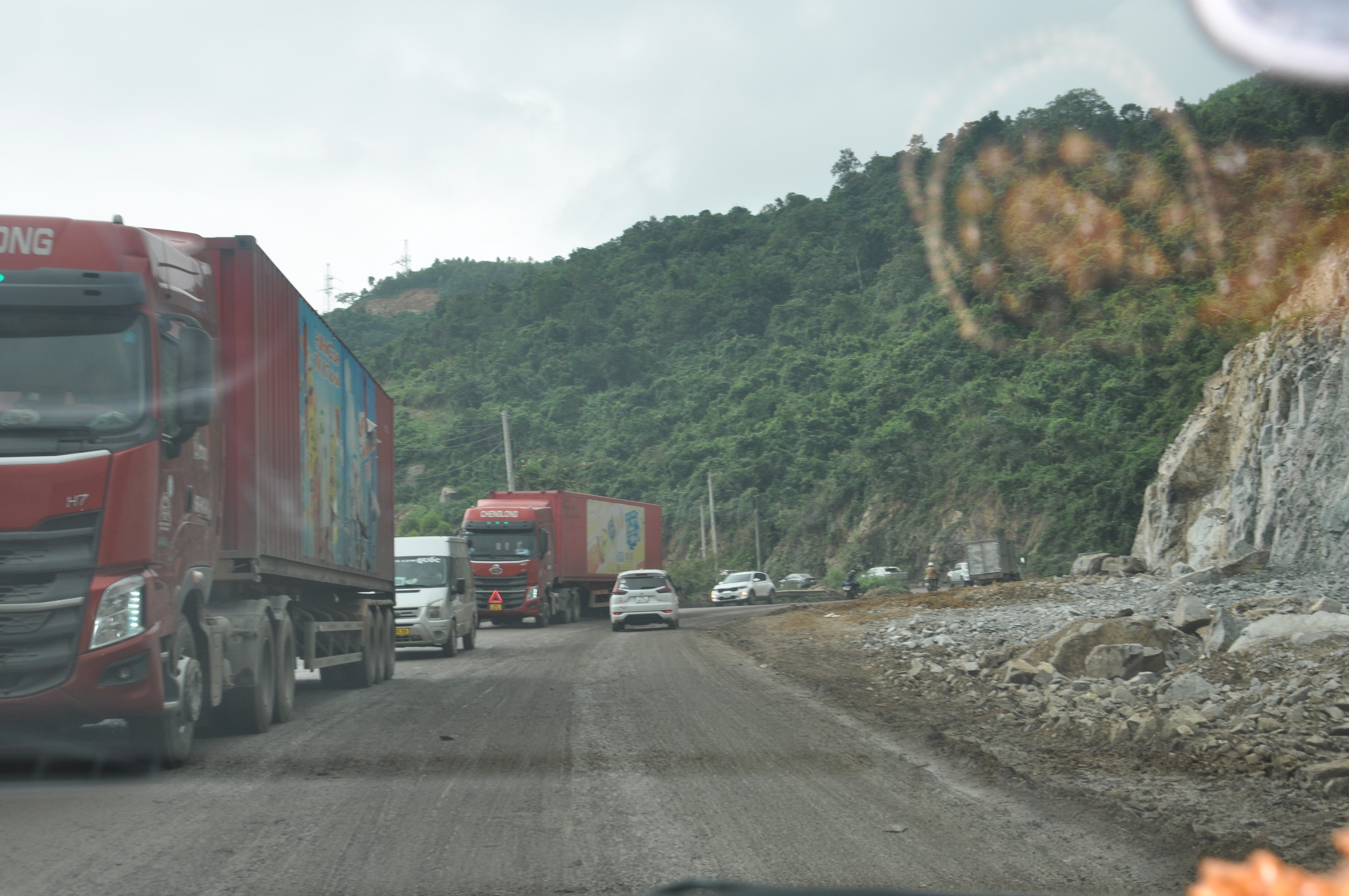 Thứ trưởng Bộ GTVT kiểm tra tiến độ thi công QL19 qua Gia Lai- Ảnh 8.