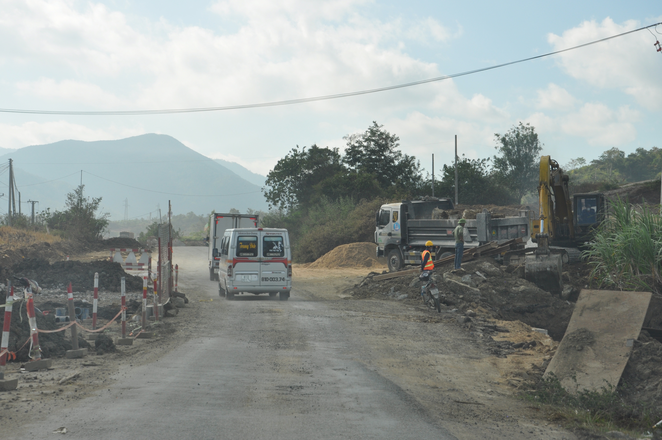 Thứ trưởng Bộ GTVT kiểm tra tiến độ thi công QL19 qua Gia Lai- Ảnh 5.