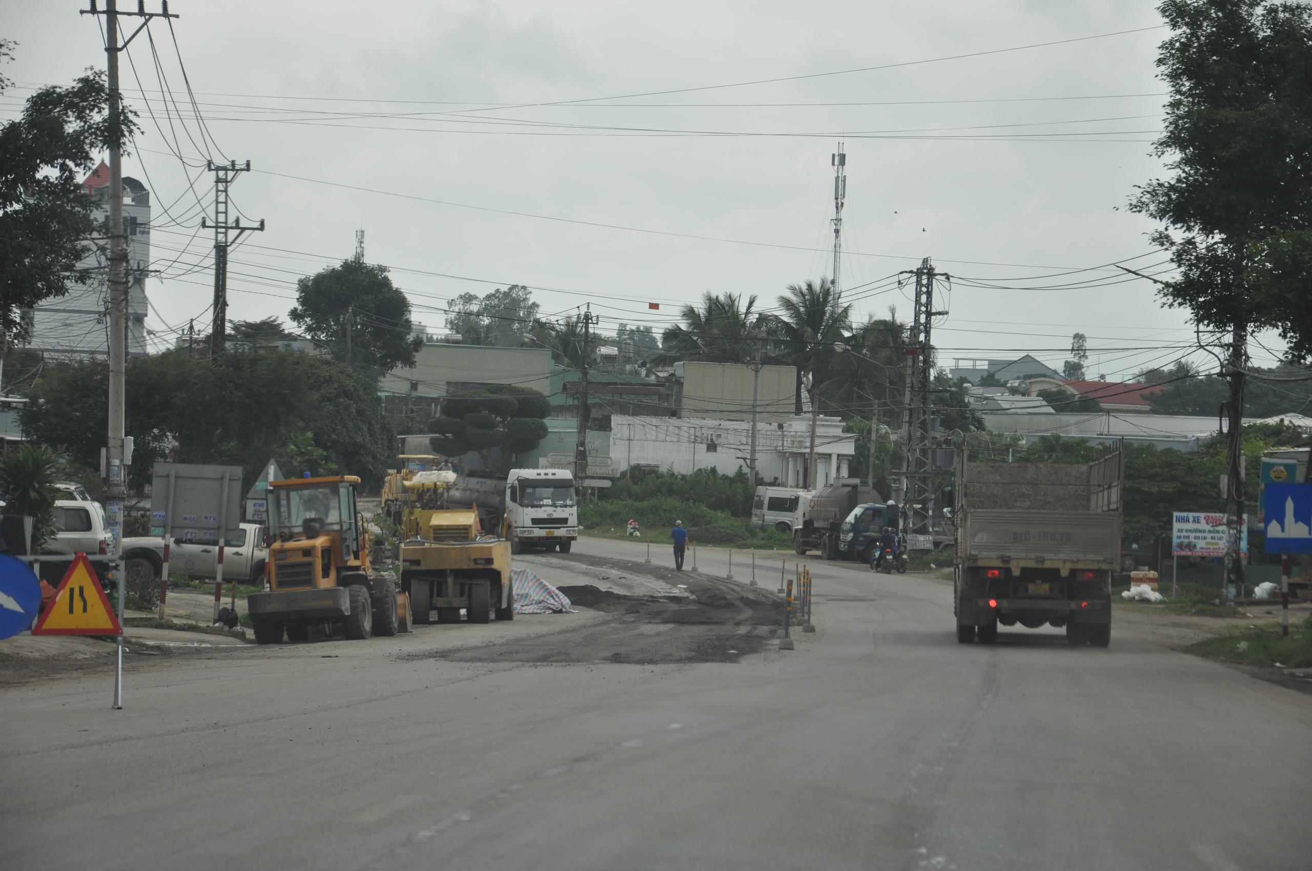 Thứ trưởng Bộ GTVT kiểm tra tiến độ thi công QL19 qua Gia Lai- Ảnh 7.