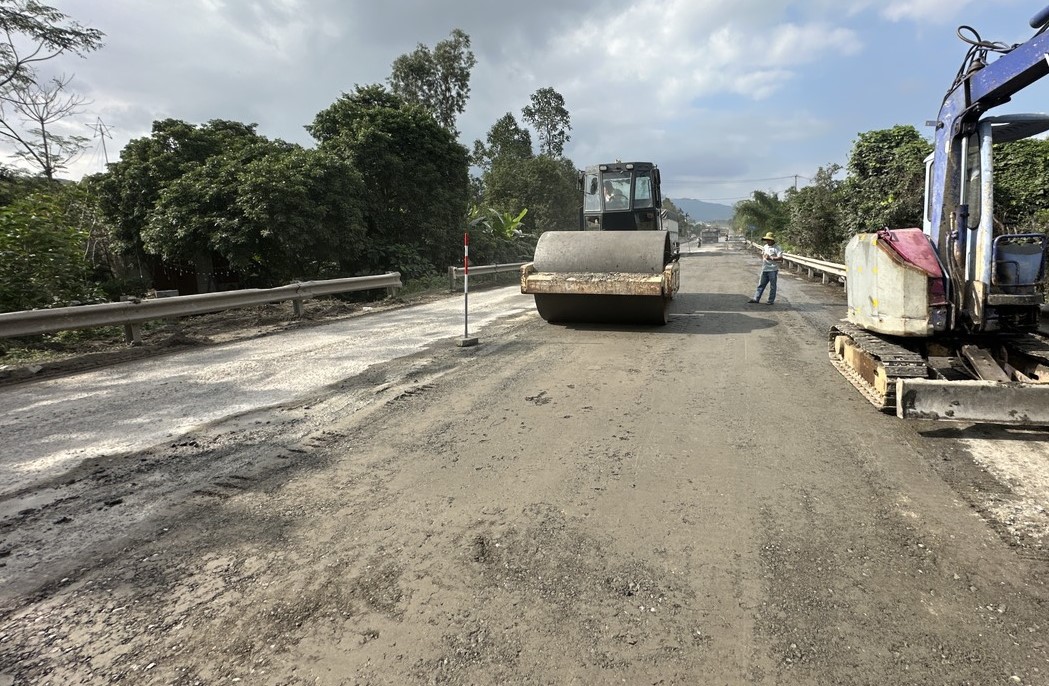 Cận cảnh sửa chữa mặt đường hầm Hải Vân - Túy Loan- Ảnh 10.