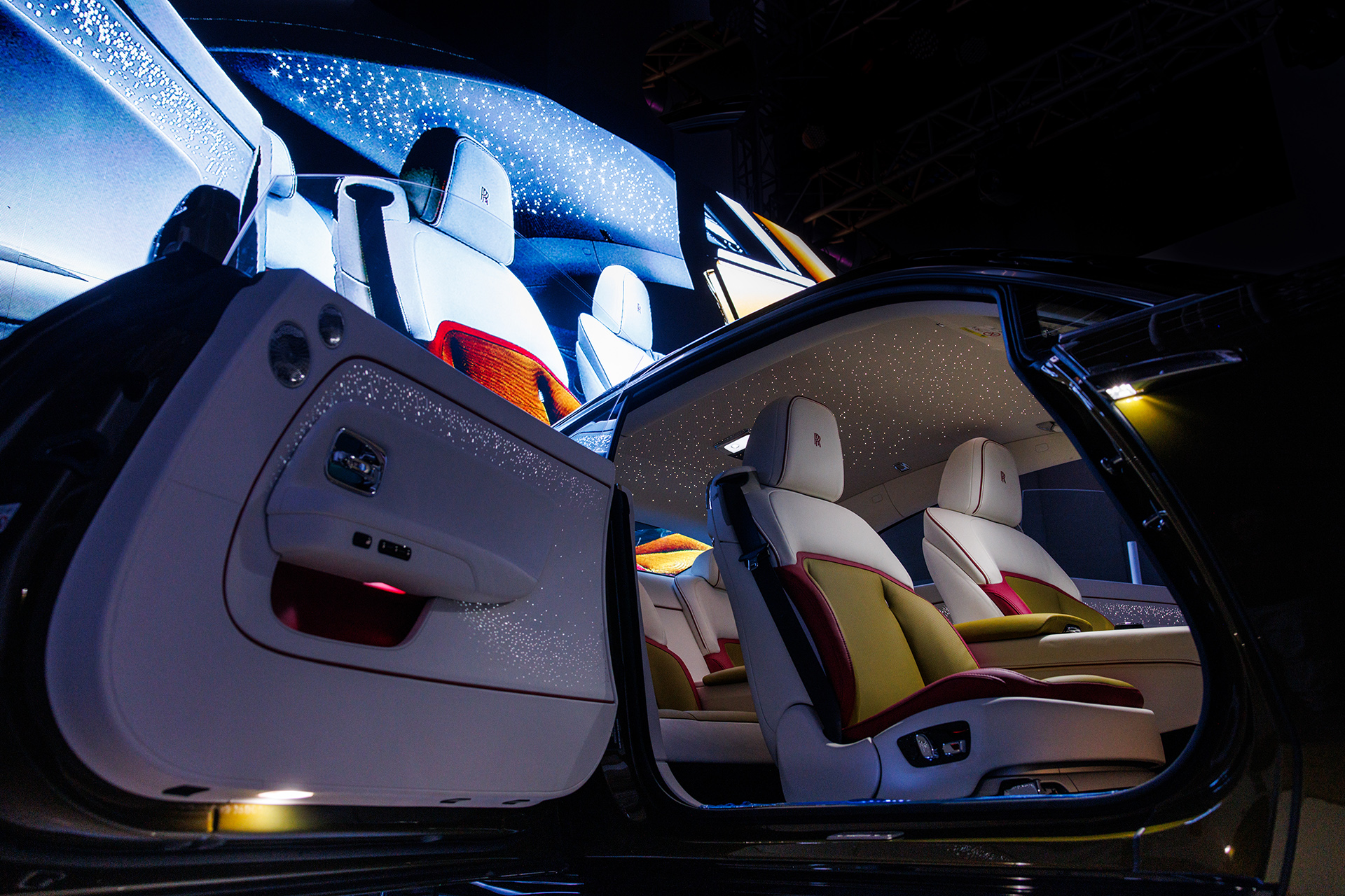 Rolls-Royce Spectre - Coupé siêu sang thuần điện đầu tiên giá từ 18 tỷ đồng- Ảnh 8.