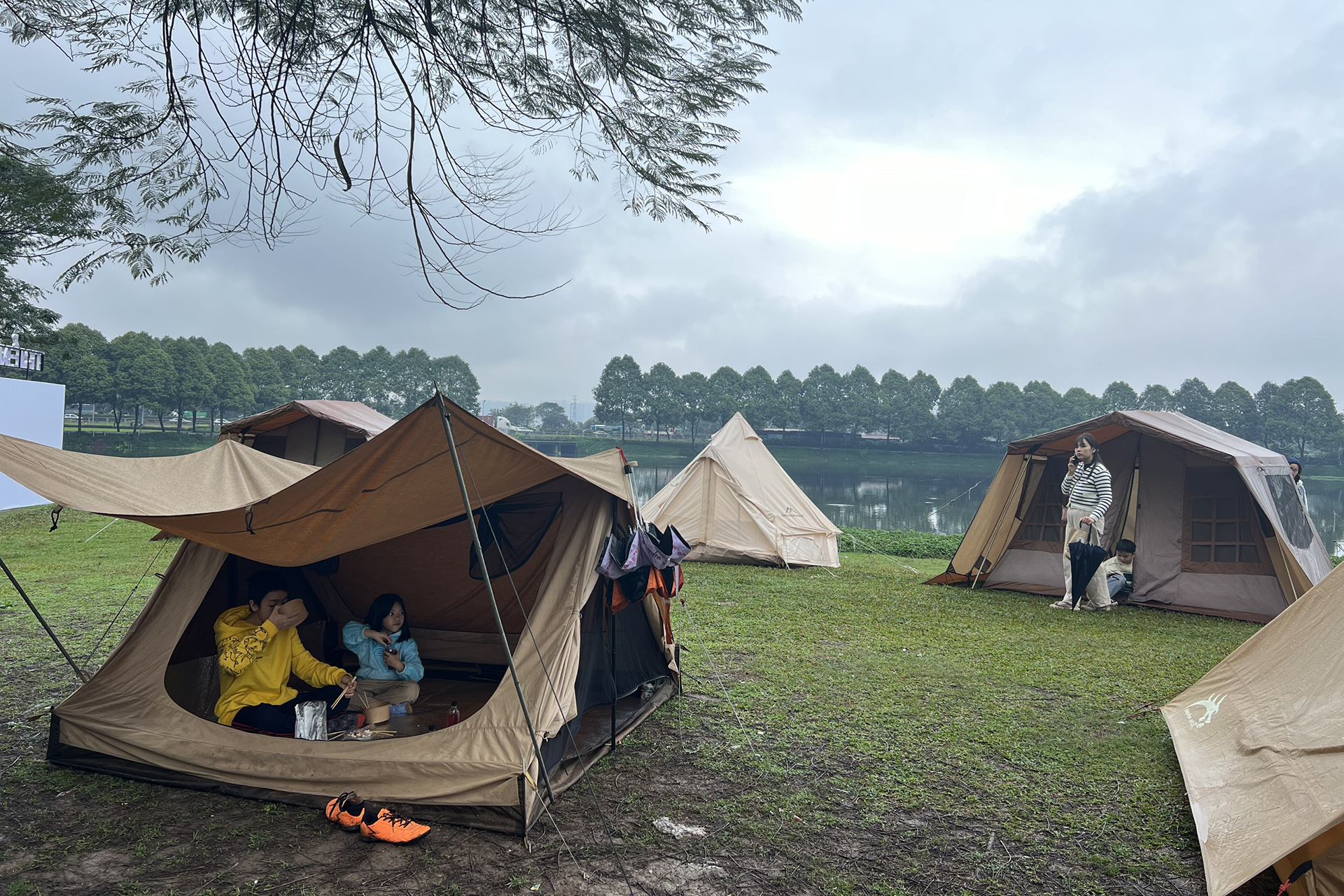 Chính thức diễn ra Triển lãm Xe điện hoá đầu tiên tại Việt Nam- Ảnh 4. Chính thức diễn ra Triển lãm Xe điện hoá đầu tiên tại Việt Nam- Ảnh 4.