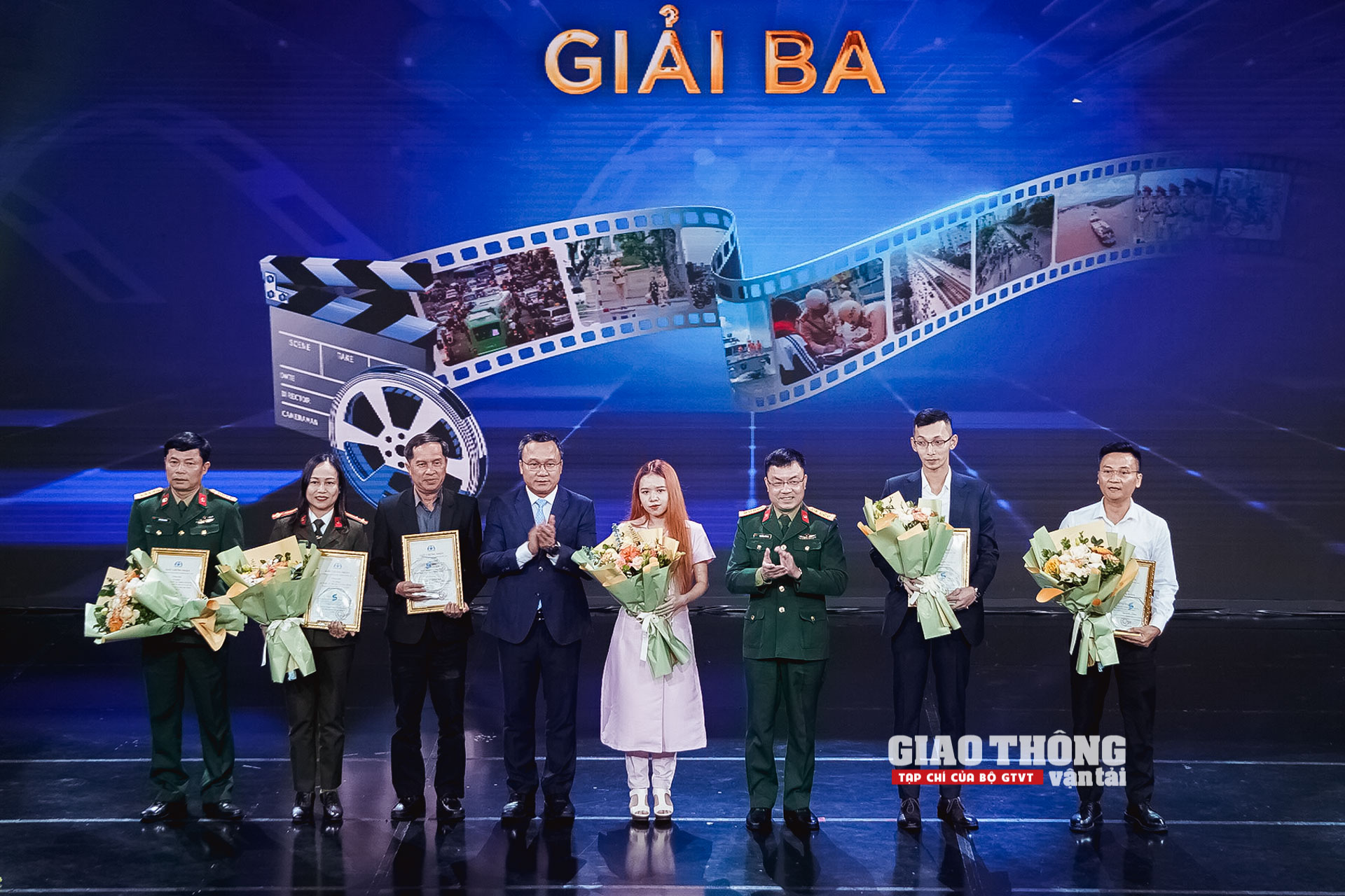 Kích thích sáng tạo truyền thông ATGT bằng hình ảnh- Ảnh 6.