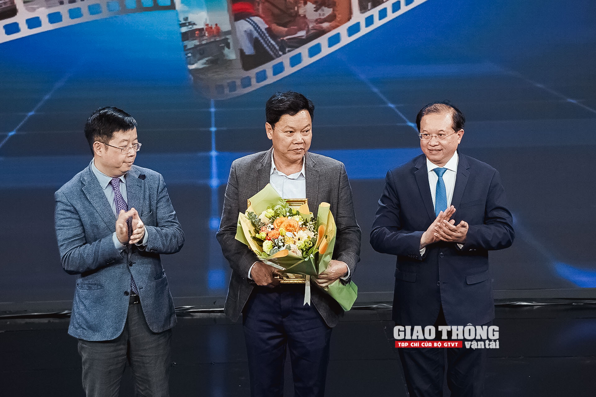 Kích thích sáng tạo truyền thông ATGT bằng hình ảnh- Ảnh 8.