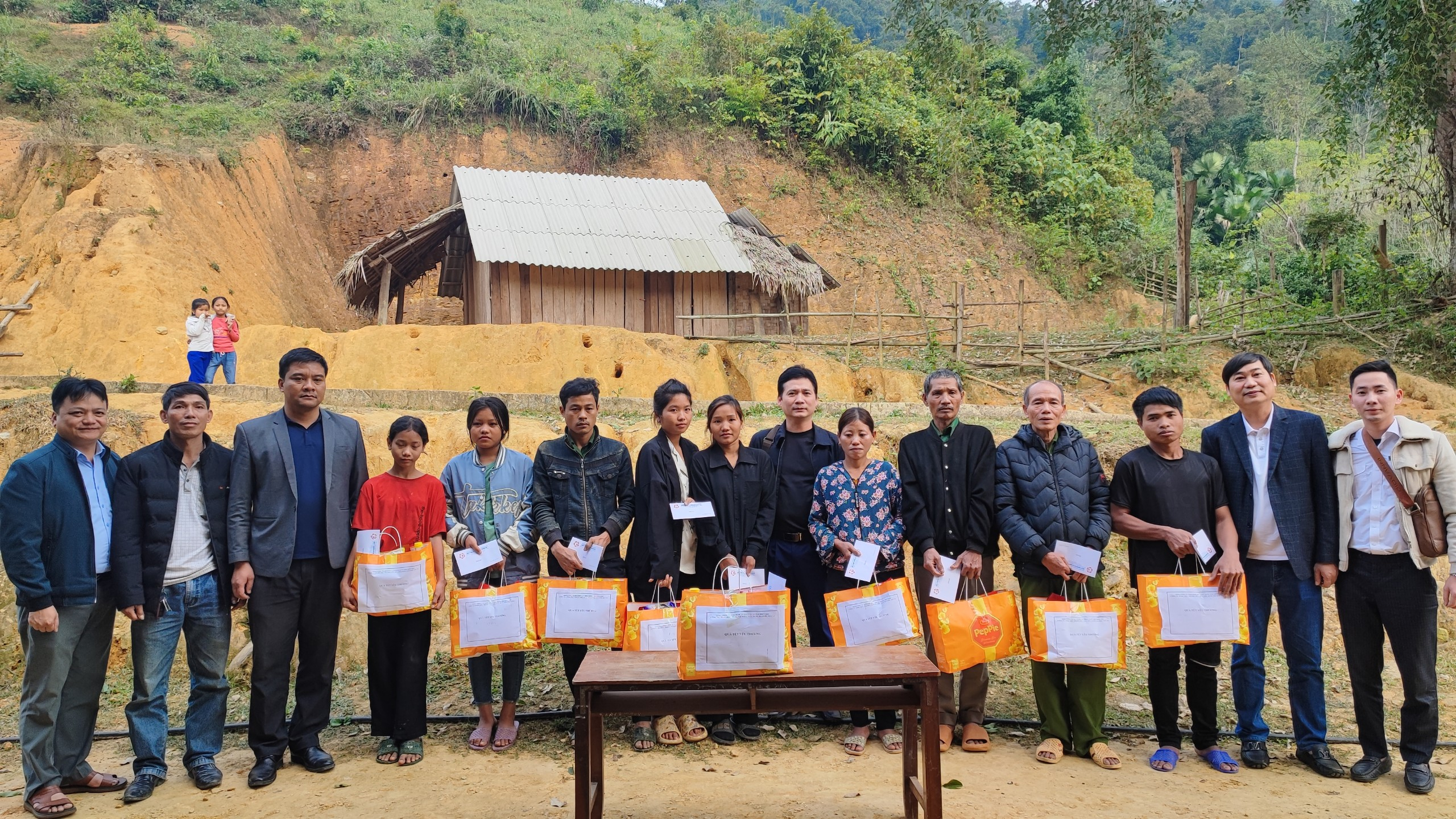 Hoa tiêu VI dẫn an toàn 11.200 lượt tàu ra, vào các cảng từ Thanh Hóa đến Quảng Trị- Ảnh 2.