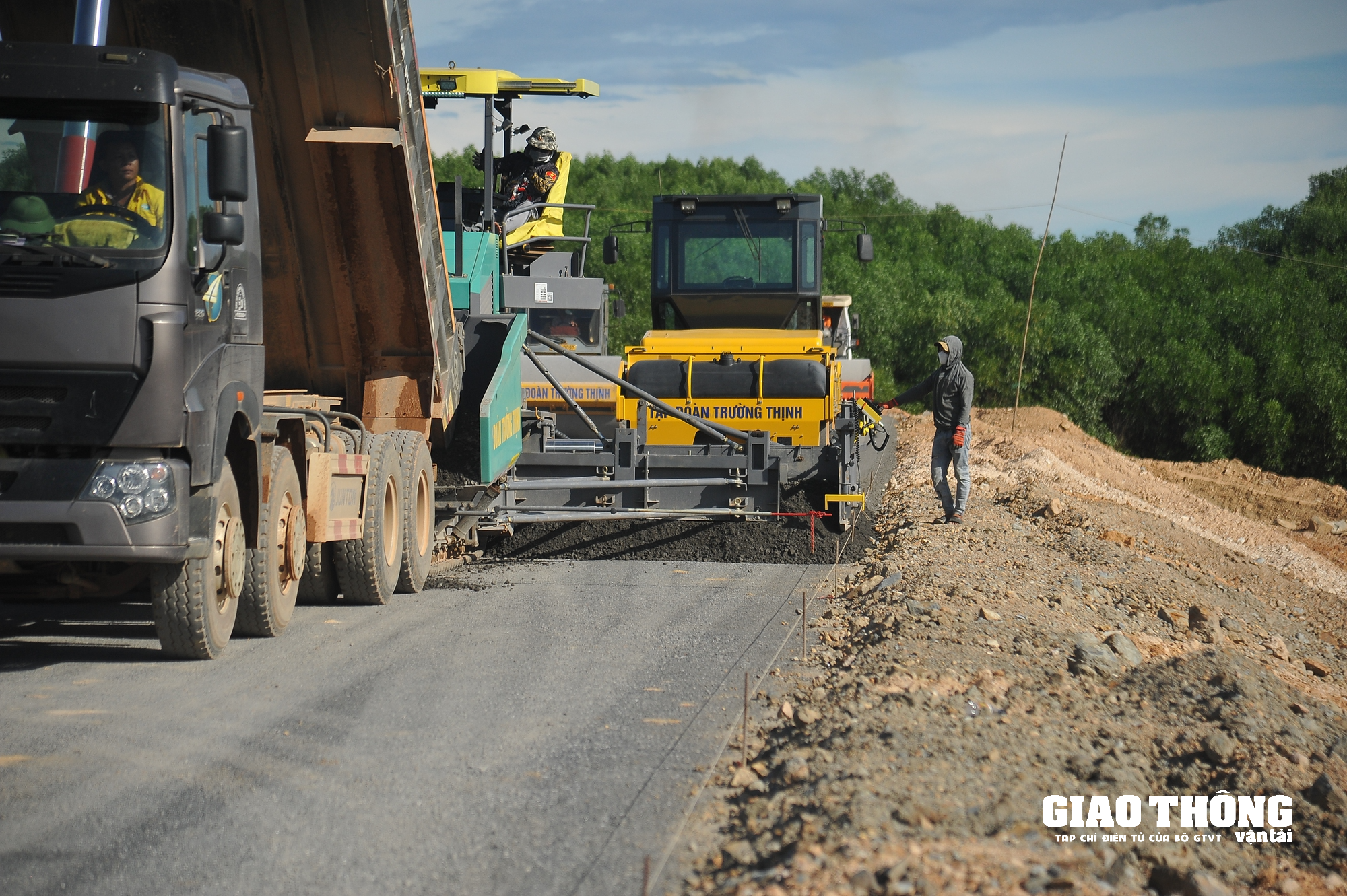 Cao tốc Vạn Ninh - Cam Lộ qua Quảng Trị đang thi công thế nào?- Ảnh 2. Cao tốc Vạn Ninh - Cam Lộ qua Quảng Trị đang thi công thế nào?- Ảnh 2.