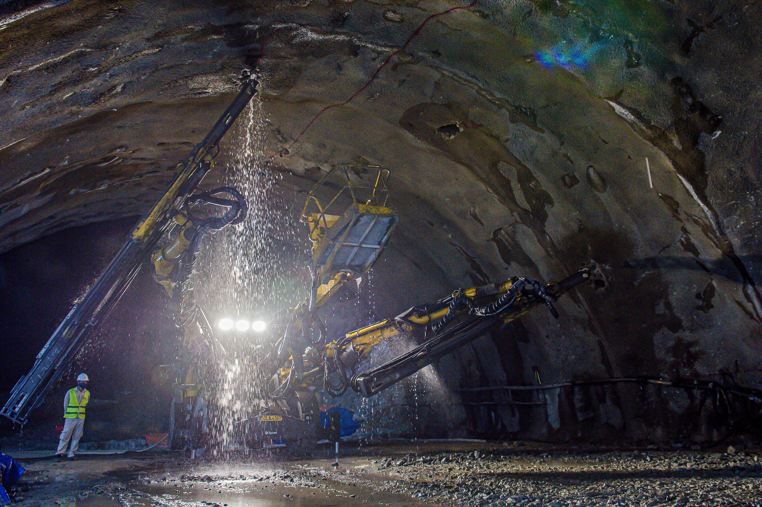 Việt hóa công nghệ xây hầm cao tốc- Ảnh 1.