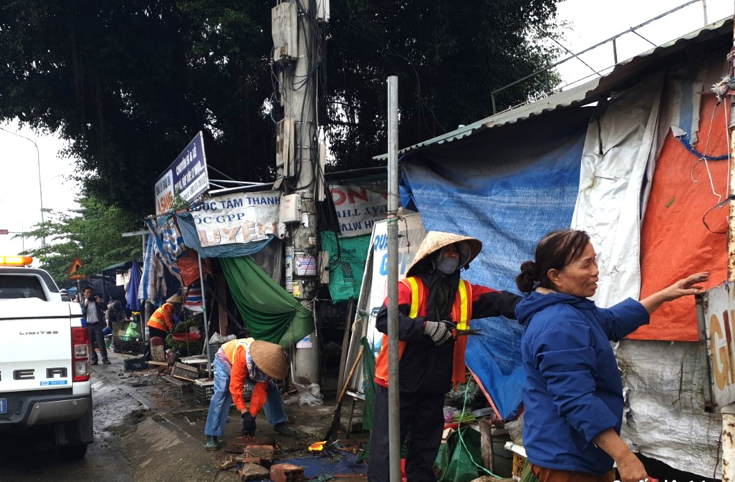 Giải tỏa hành lang an toàn đường bộ tuyến QL1 qua Quảng Ngãi- Ảnh 8.