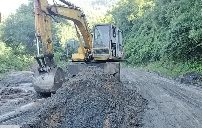 Cận cảnh khắc phục sình lún, hư hỏng nền, mặt đường Hồ Chí Minh nhánh Tây qua Quảng Trị- Ảnh 10.